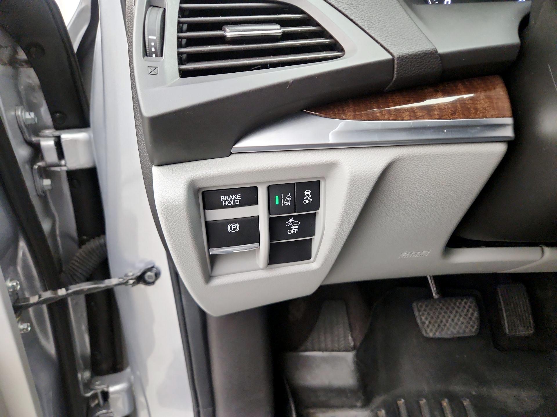 Thumbnail: 2017 Acura MDX - 13