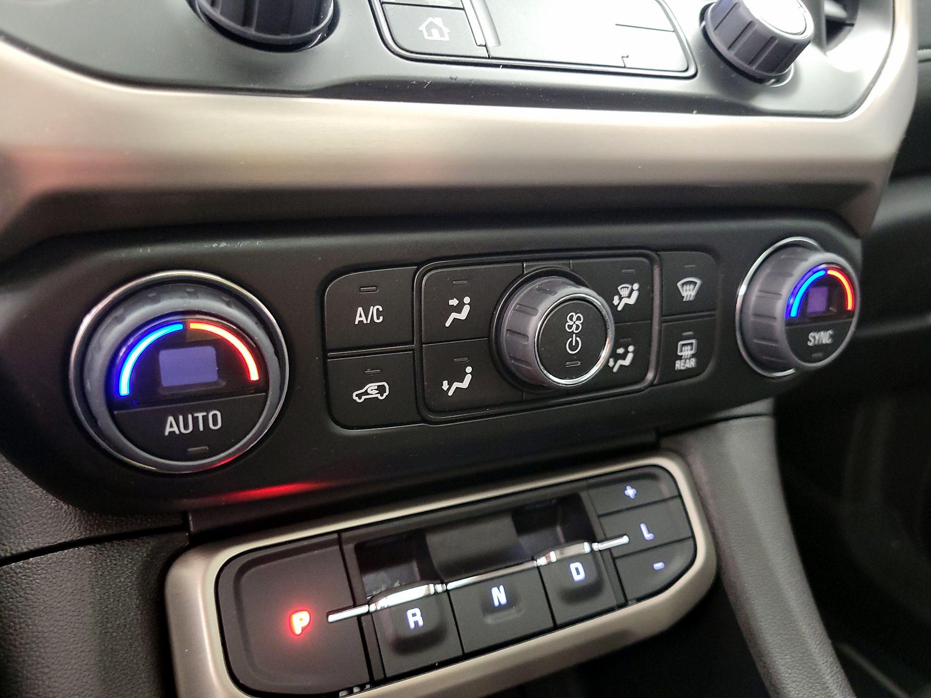 Thumbnail: 2023 GMC Acadia - 16