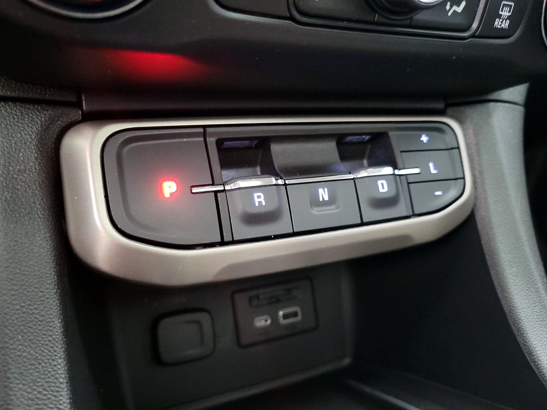 Thumbnail: 2023 GMC Acadia - 17