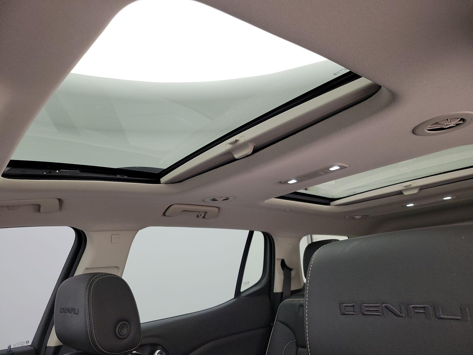 Thumbnail: 2023 GMC Acadia - 19