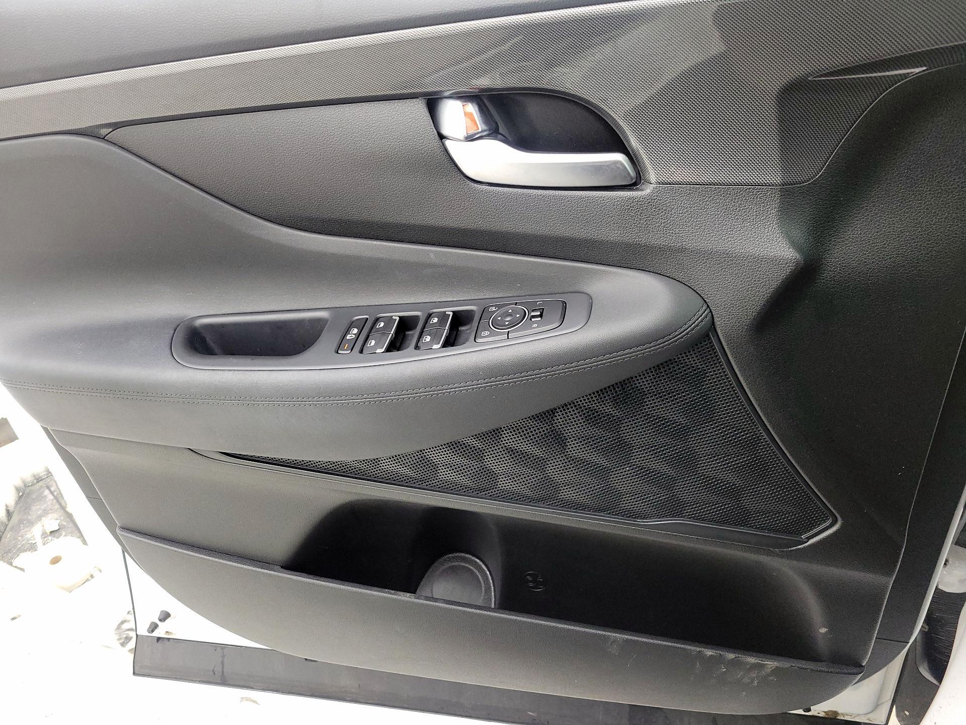 Thumbnail: 2023 Hyundai Santa Fe - 12