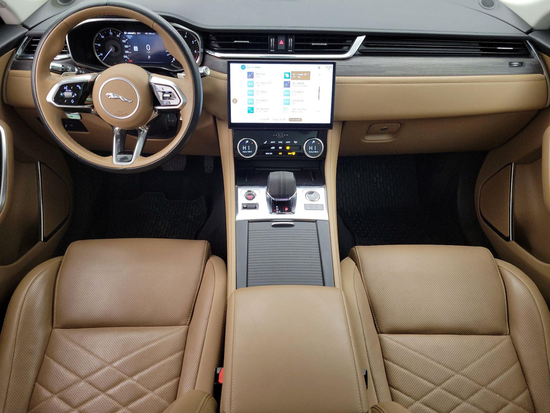 Thumbnail: 2022 Jaguar F-Pace - 9