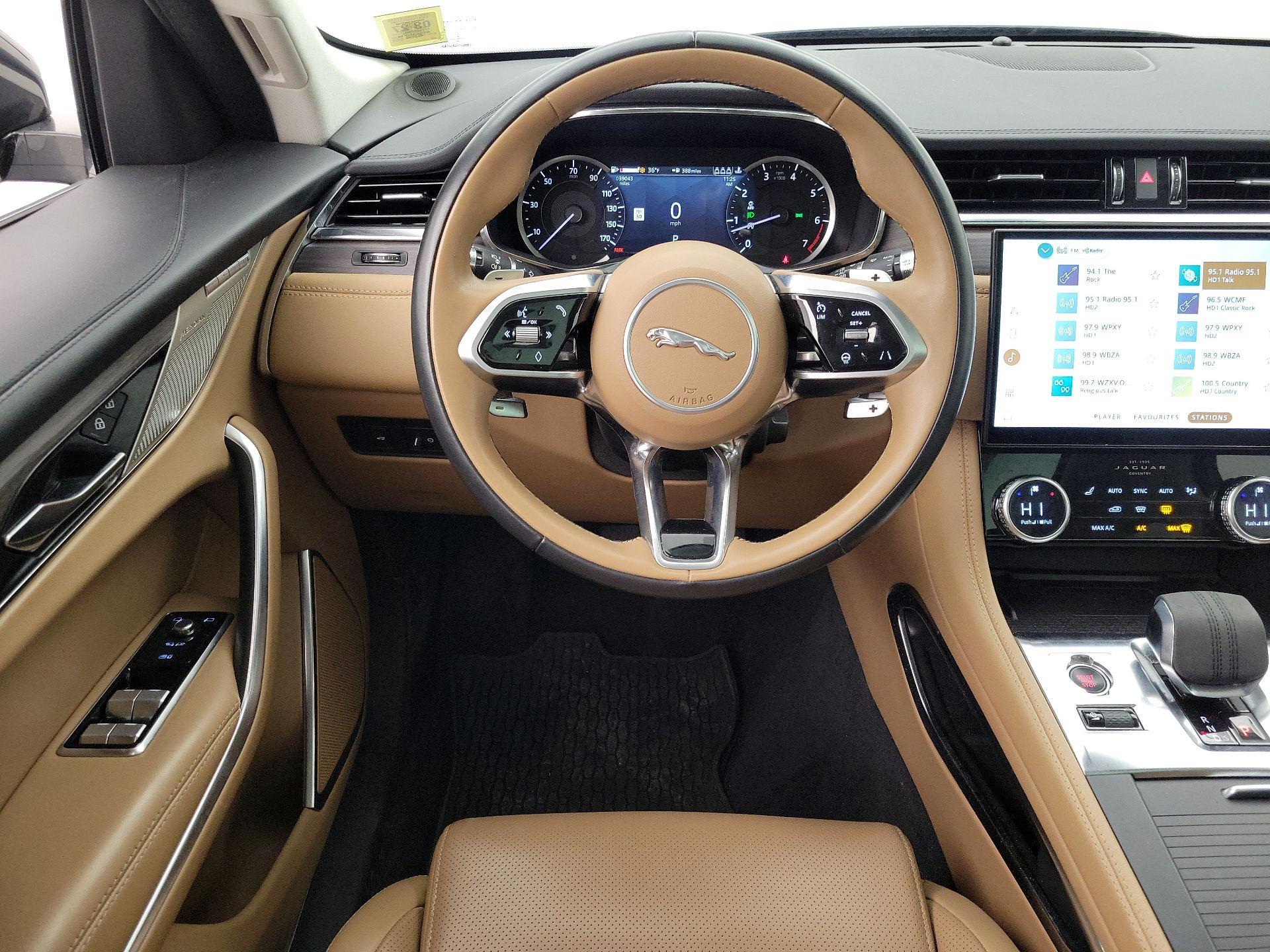 Thumbnail: 2022 Jaguar F-Pace - 10