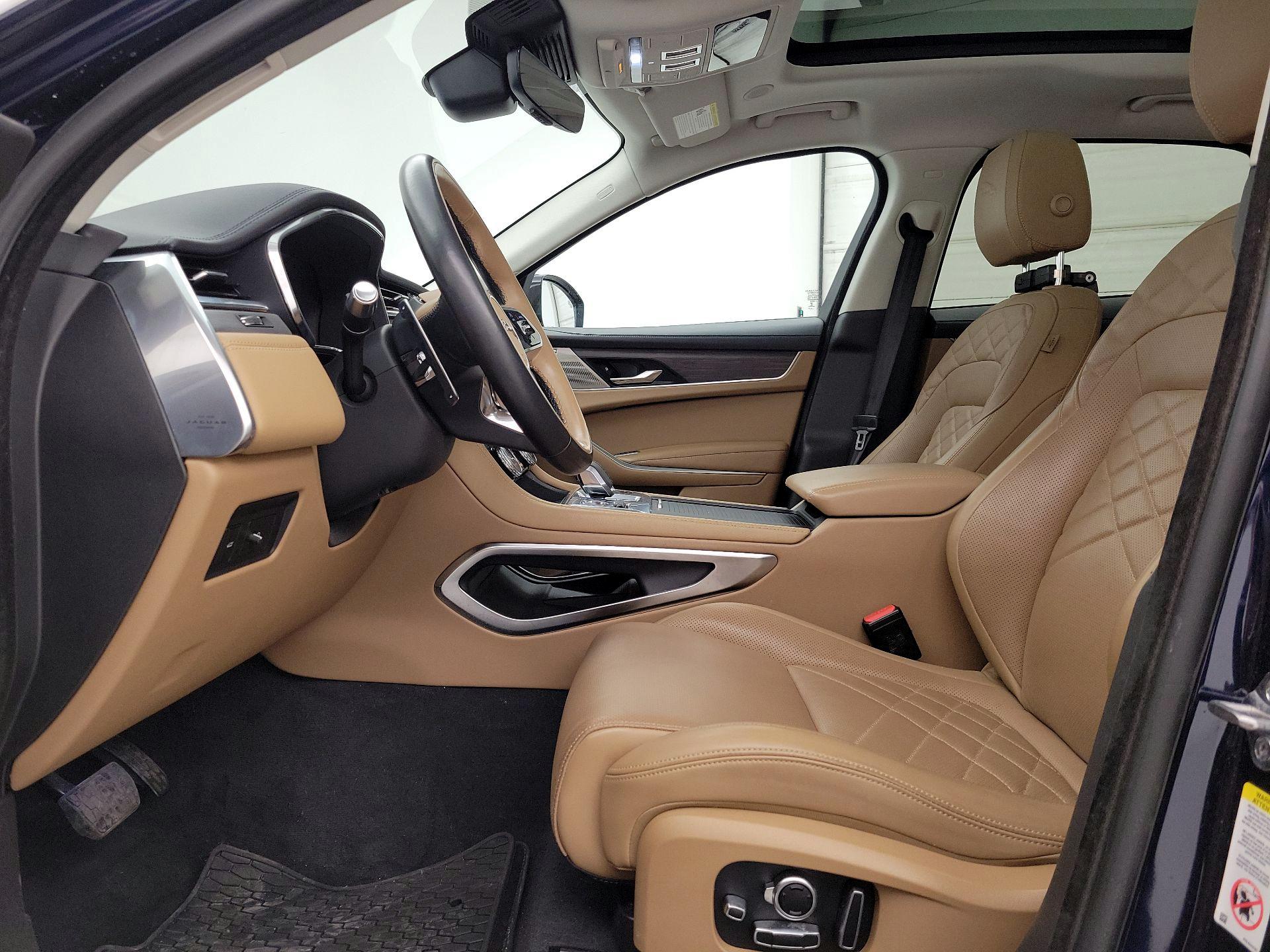 Thumbnail: 2022 Jaguar F-Pace - 11