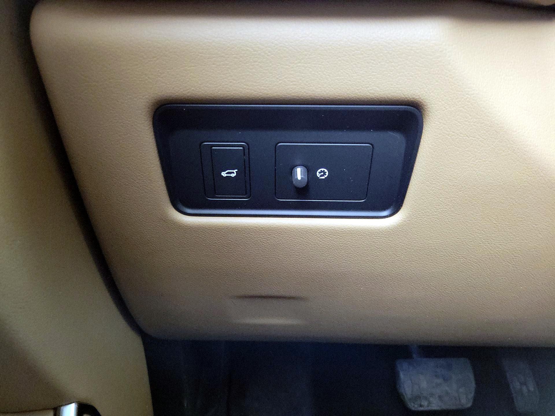 Thumbnail: 2022 Jaguar F-Pace - 13