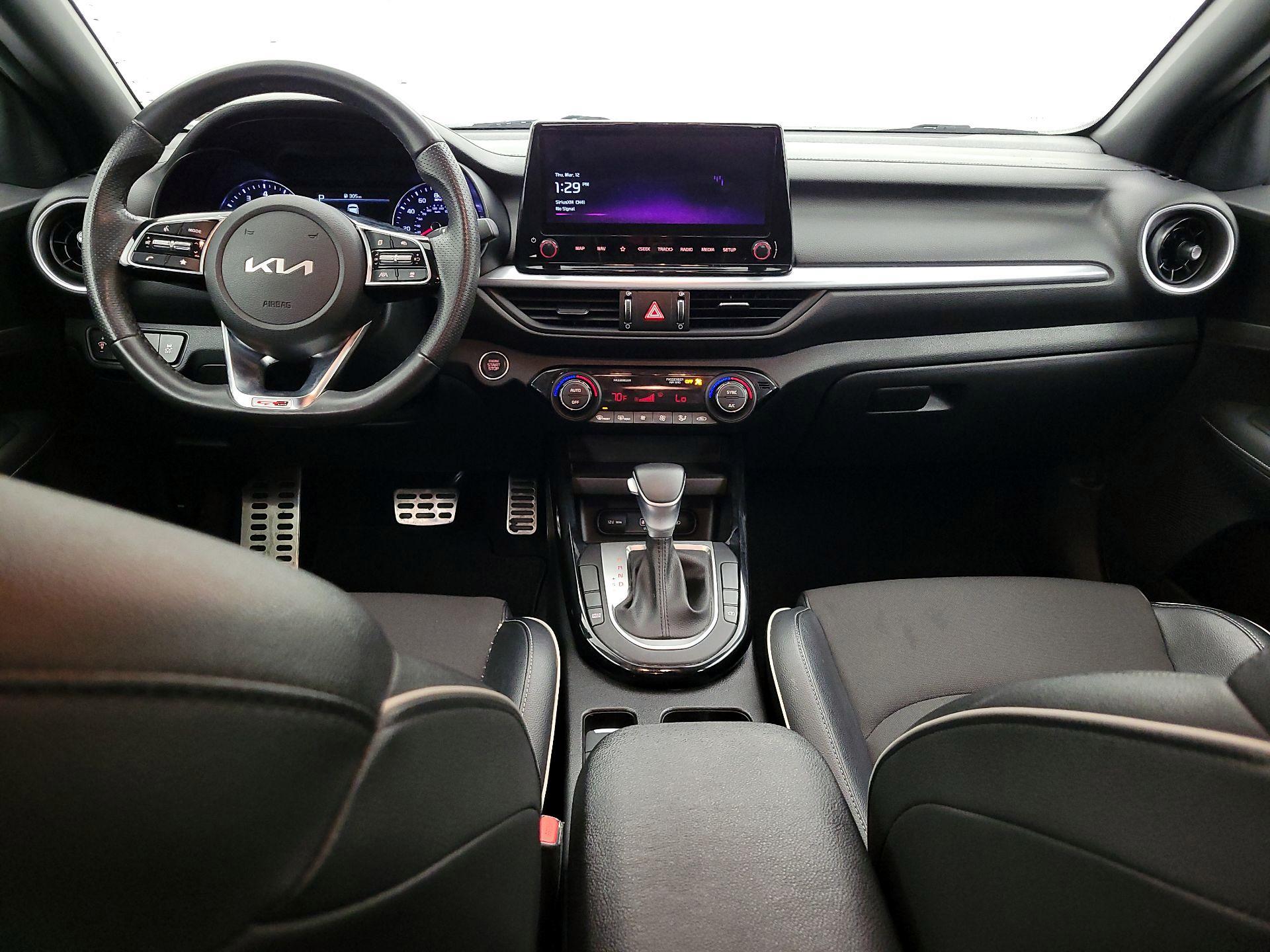 Thumbnail: 2022 Kia Forte - 9