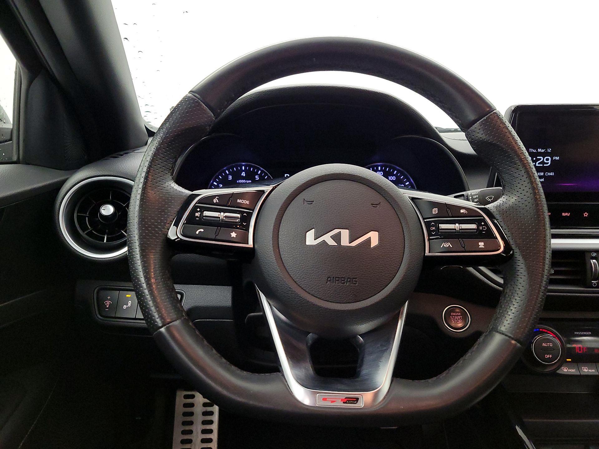 Thumbnail: 2022 Kia Forte - 10