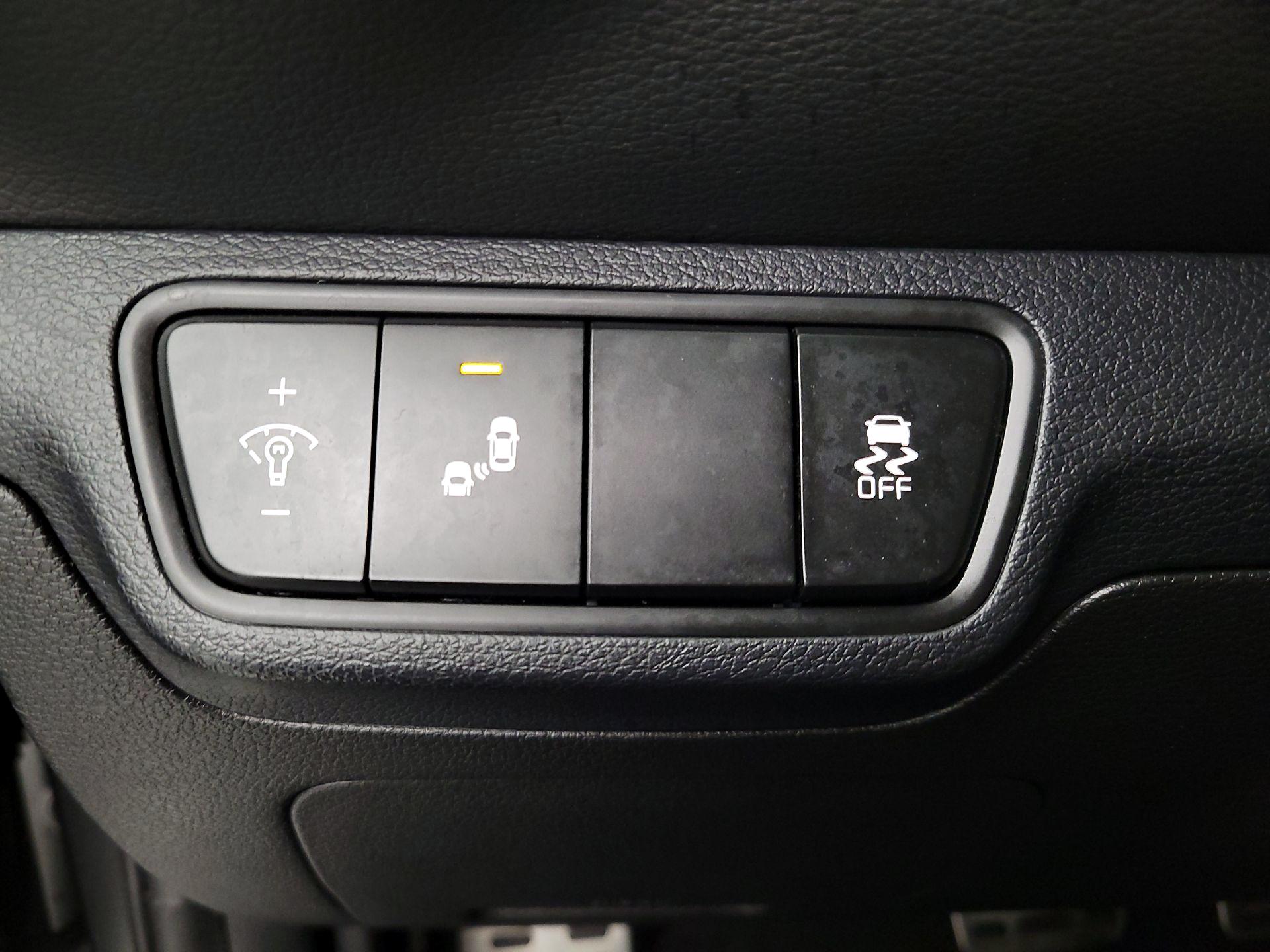 Thumbnail: 2022 Kia Forte - 13