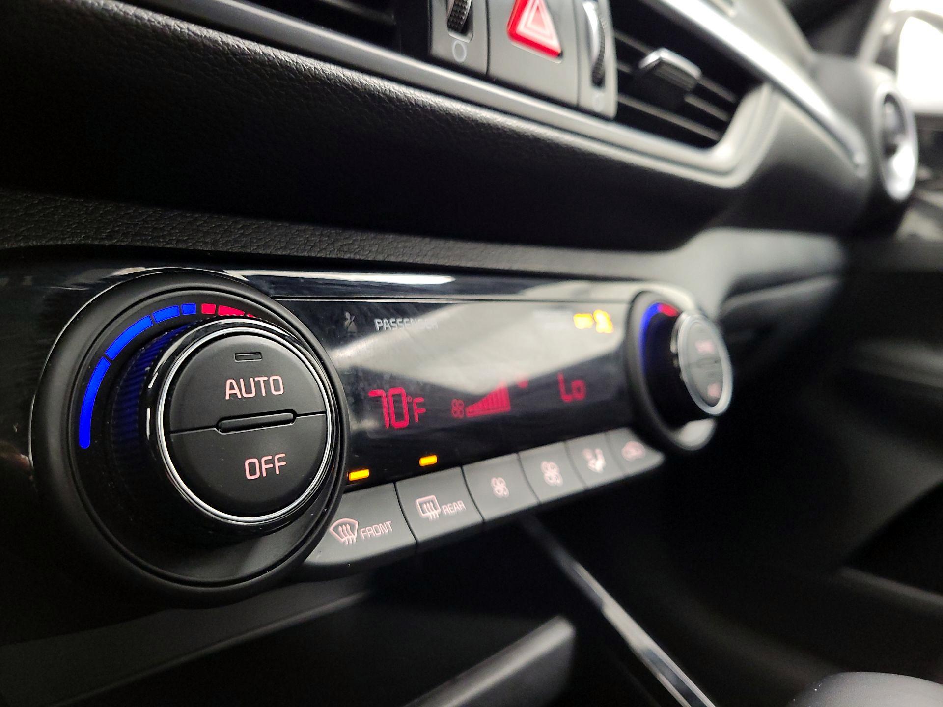 Thumbnail: 2022 Kia Forte - 16