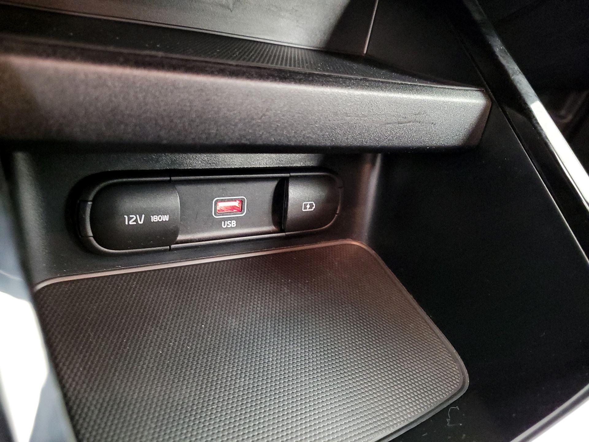 Thumbnail: 2022 Kia Forte - 18