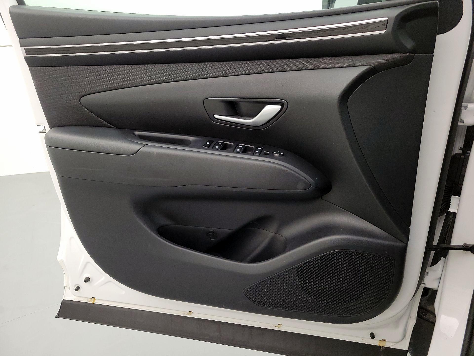 Thumbnail: 2023 Hyundai Tucson - 10