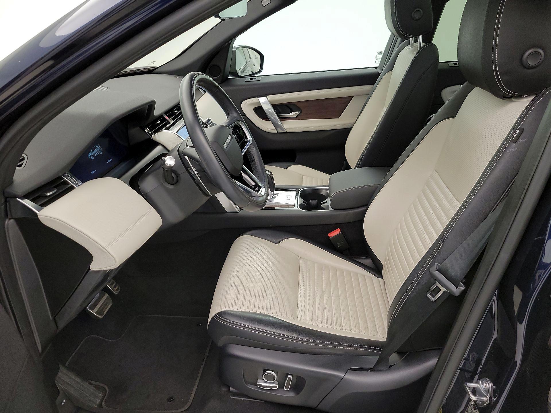 Thumbnail: 2021 Land Rover Discovery Sport - 11