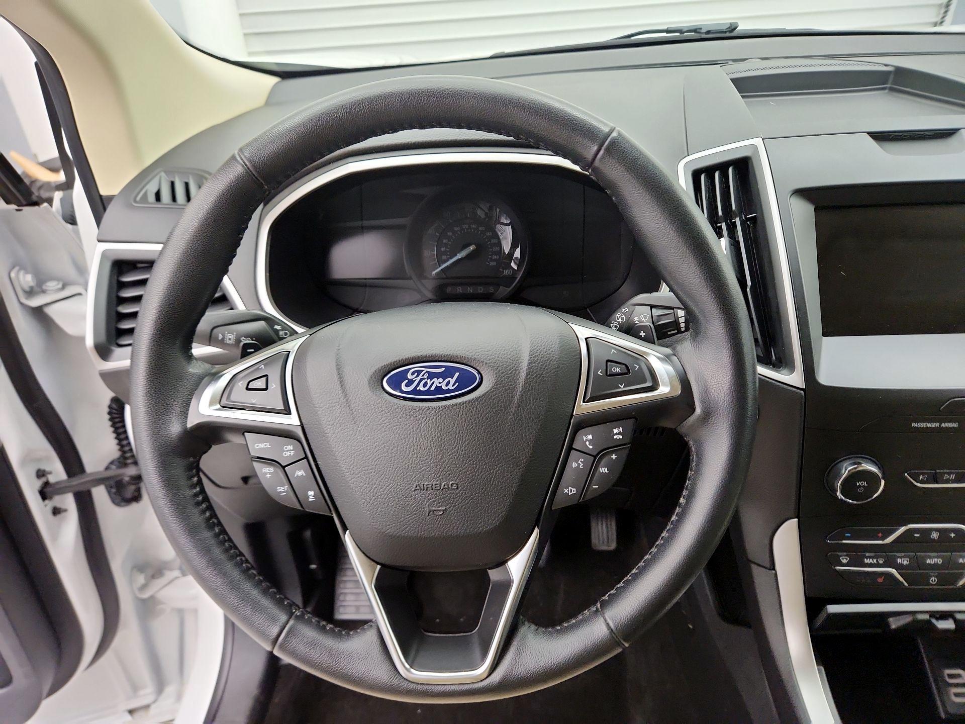 Thumbnail: 2020 Ford Edge - 10