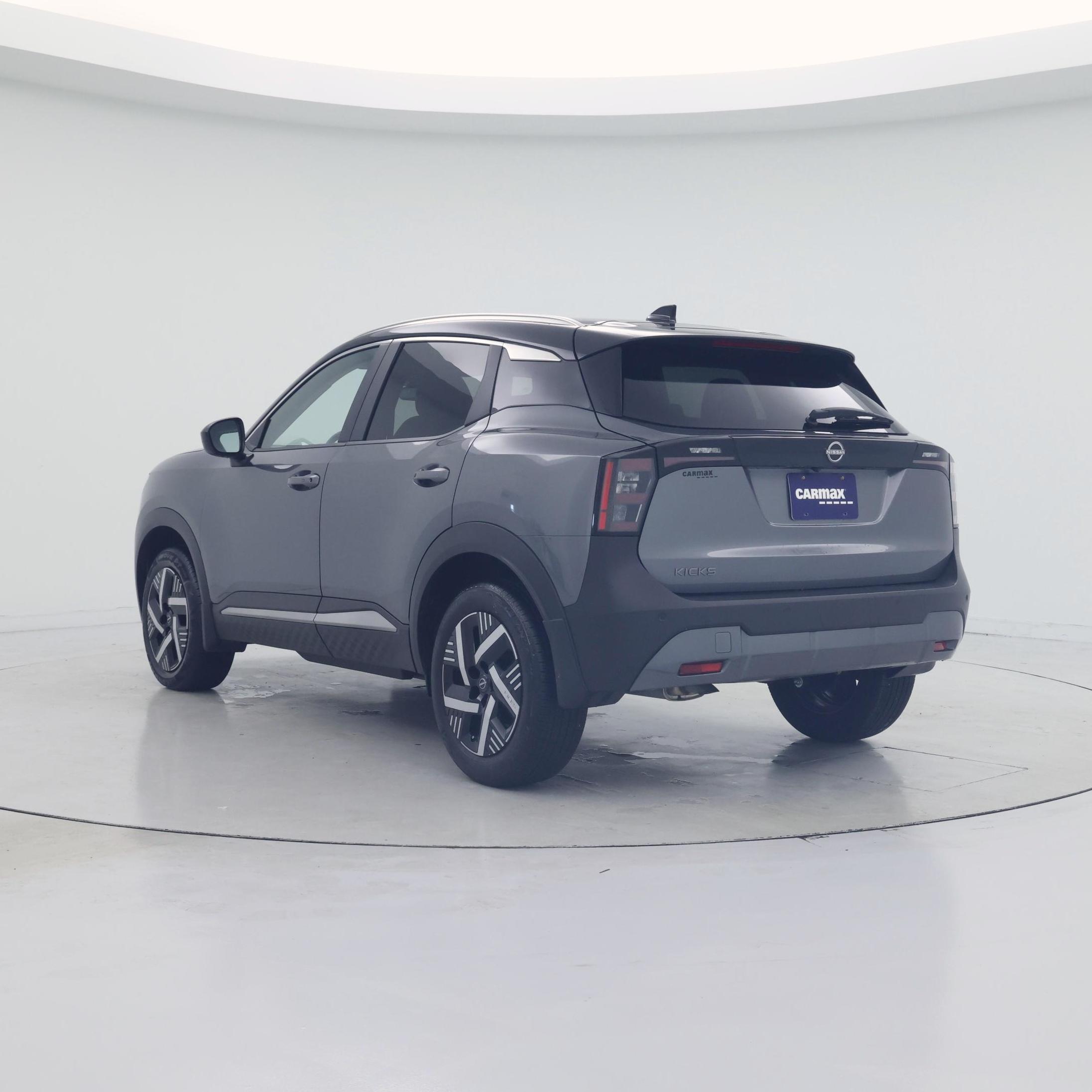 Thumbnail: 2025 Nissan Kicks - 2