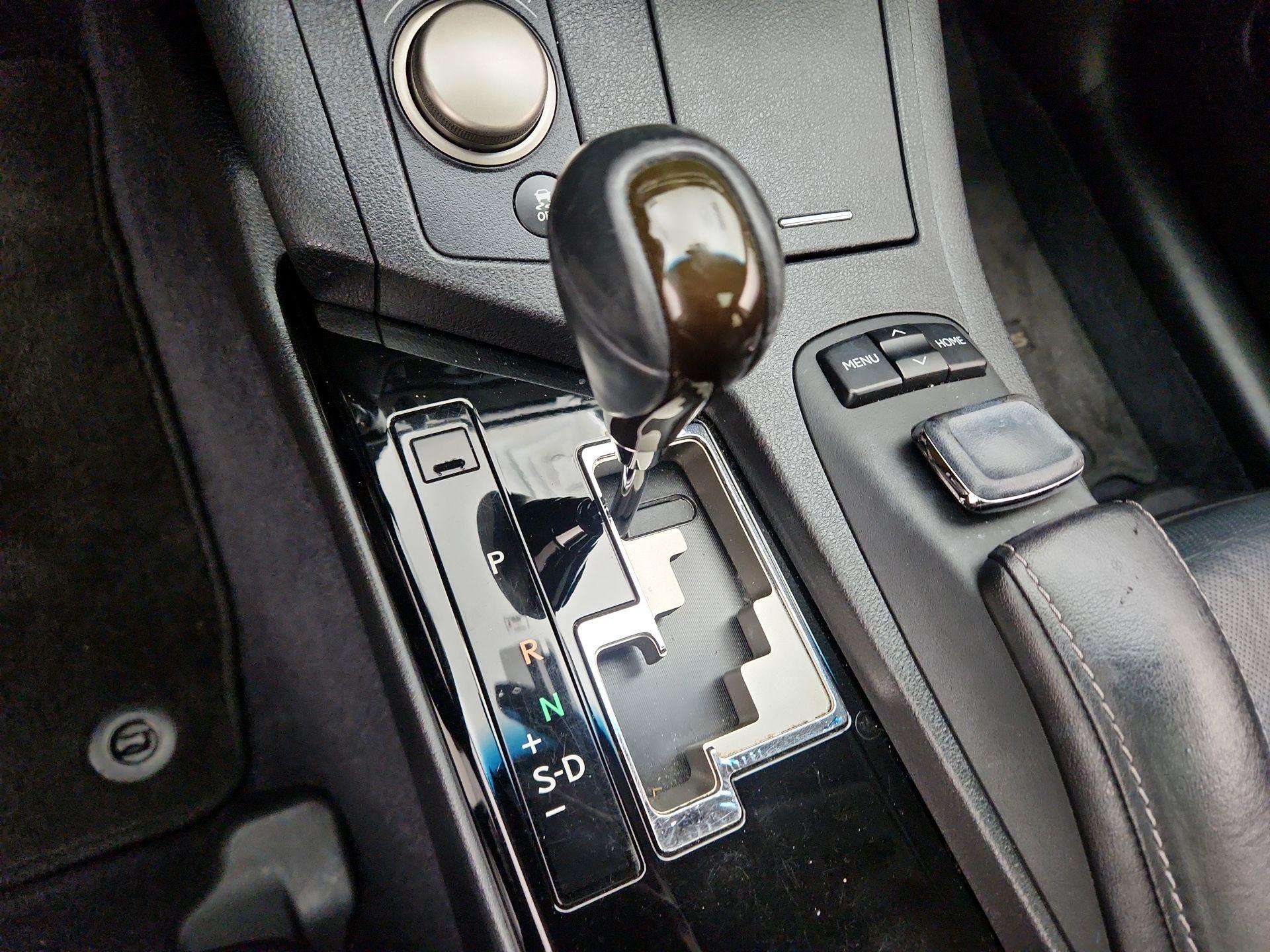 Thumbnail: 2015 Lexus ES - 18