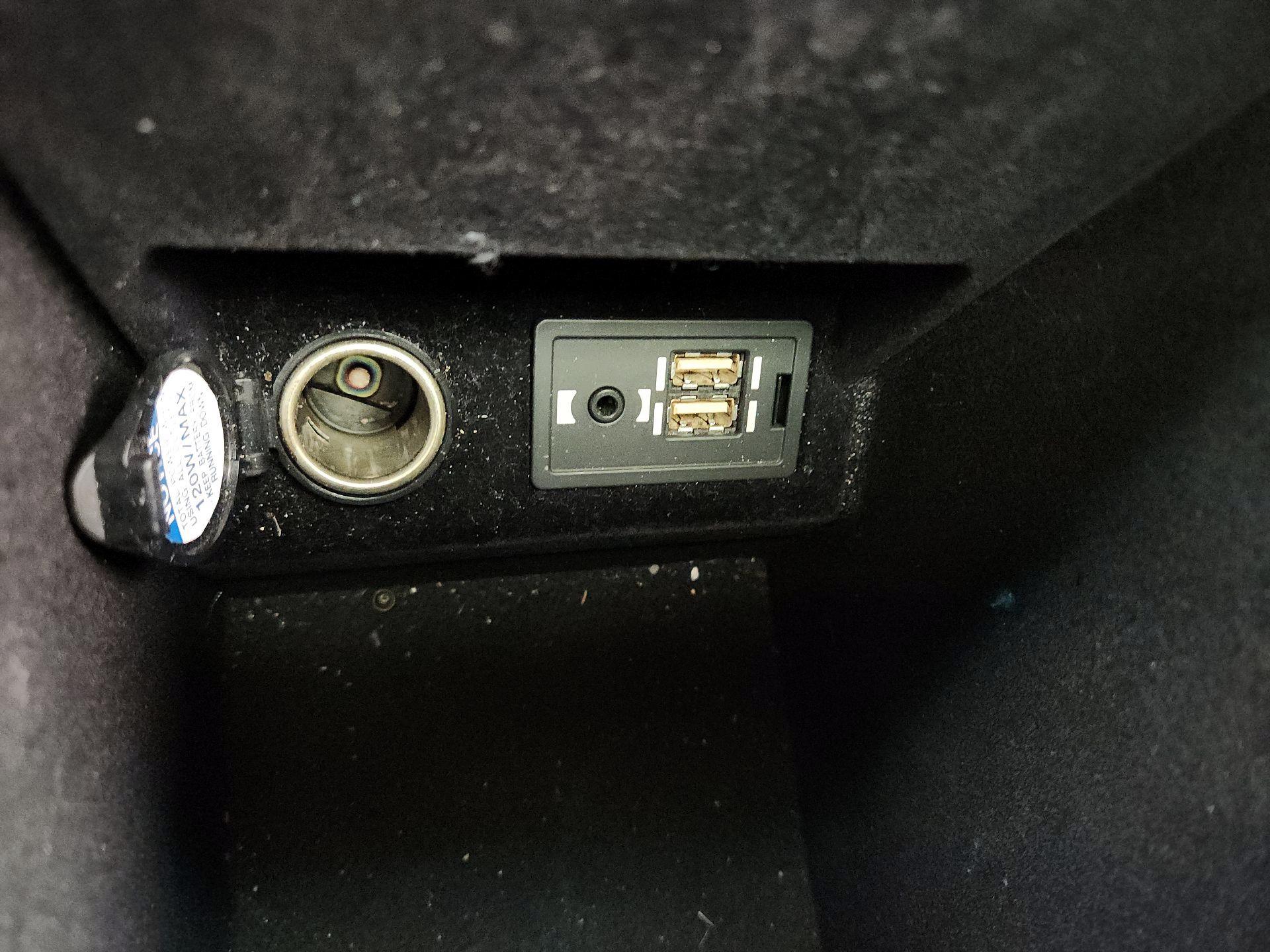 Thumbnail: 2015 Lexus ES - 19