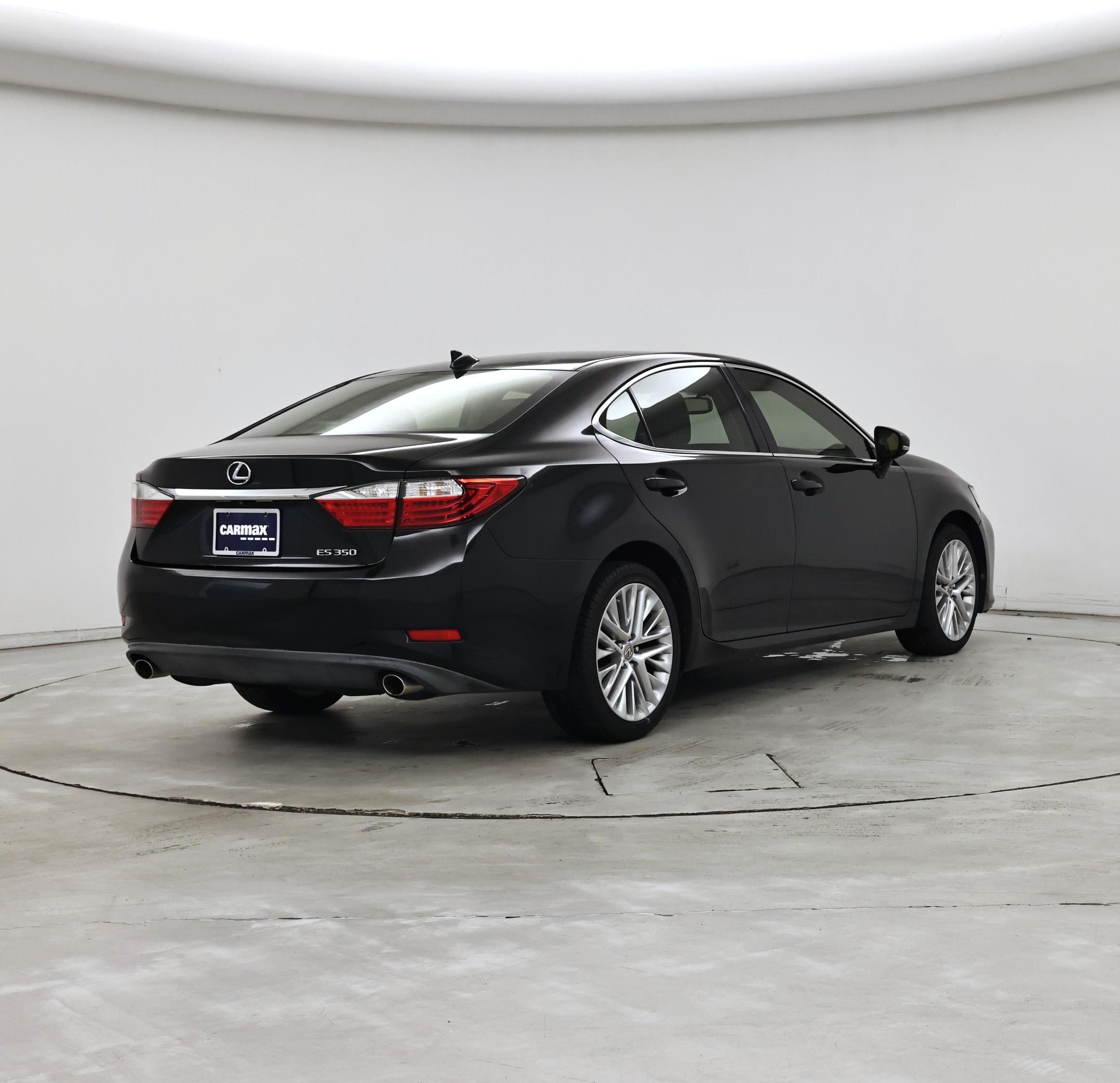 Thumbnail: 2015 Lexus ES - 8