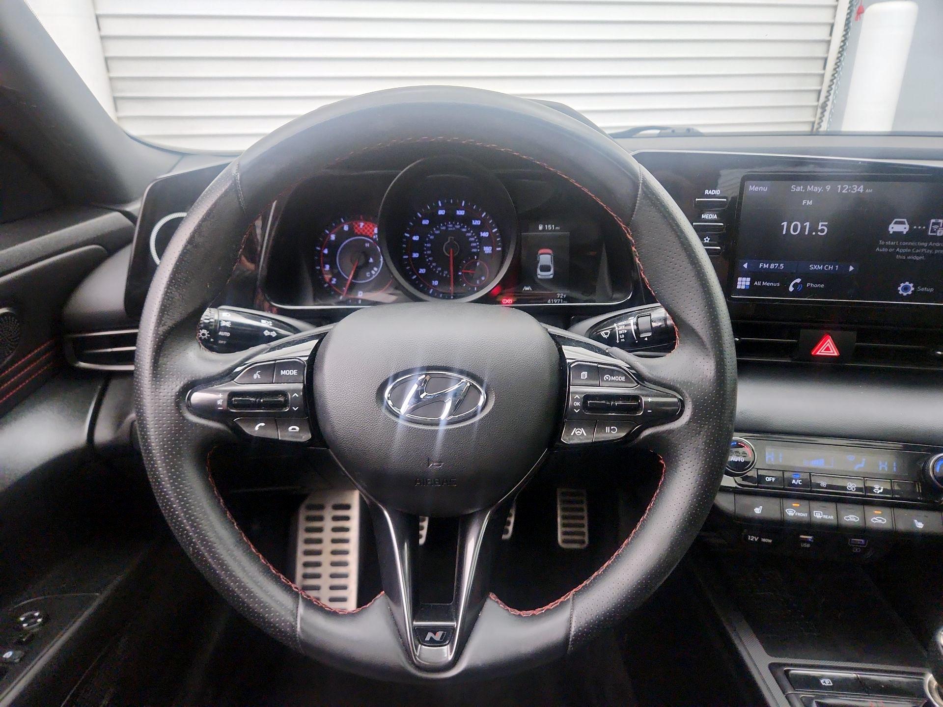 Thumbnail: 2022 Hyundai Elantra - 10