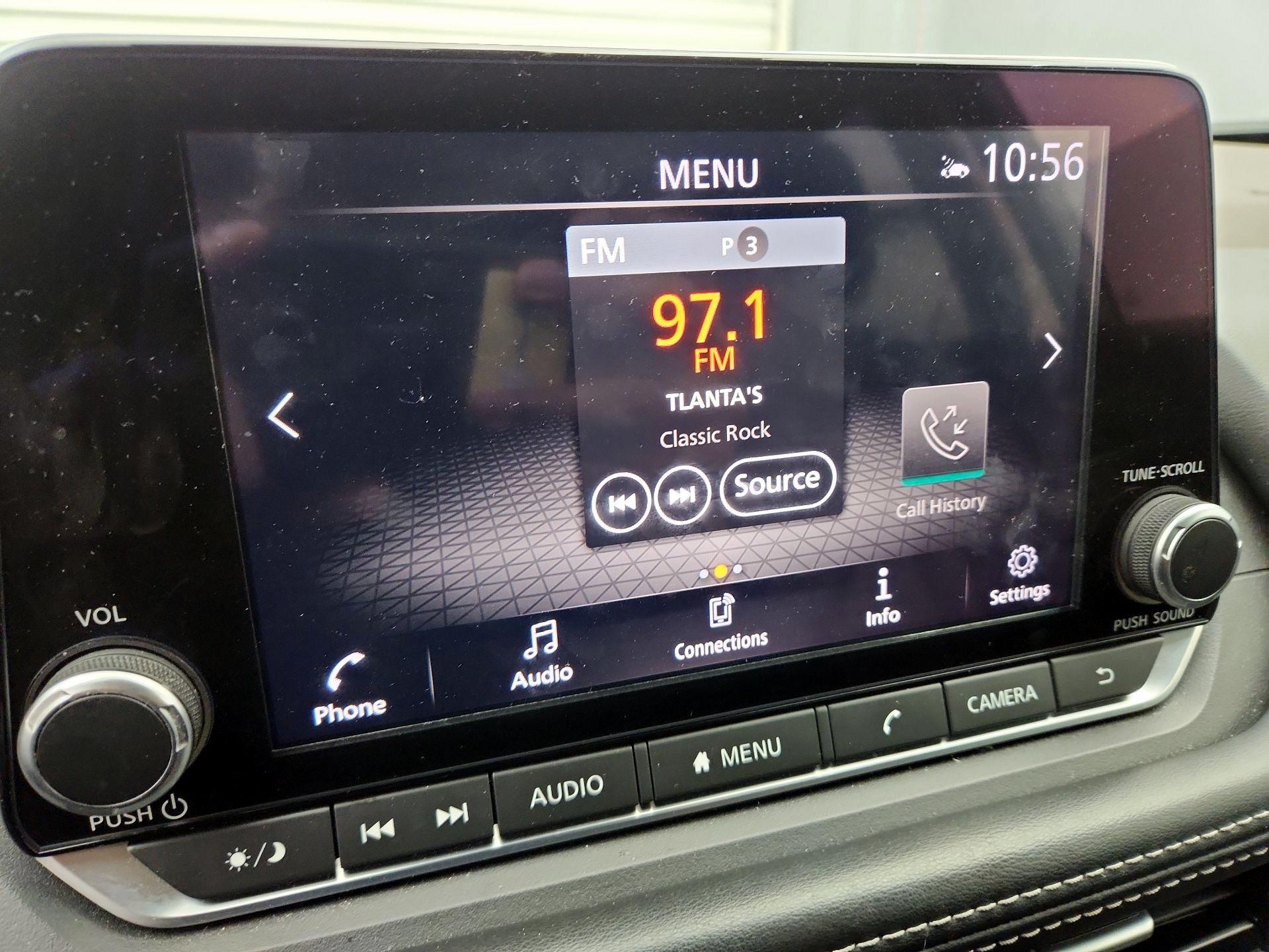 Thumbnail: 2022 Nissan Rogue - 15