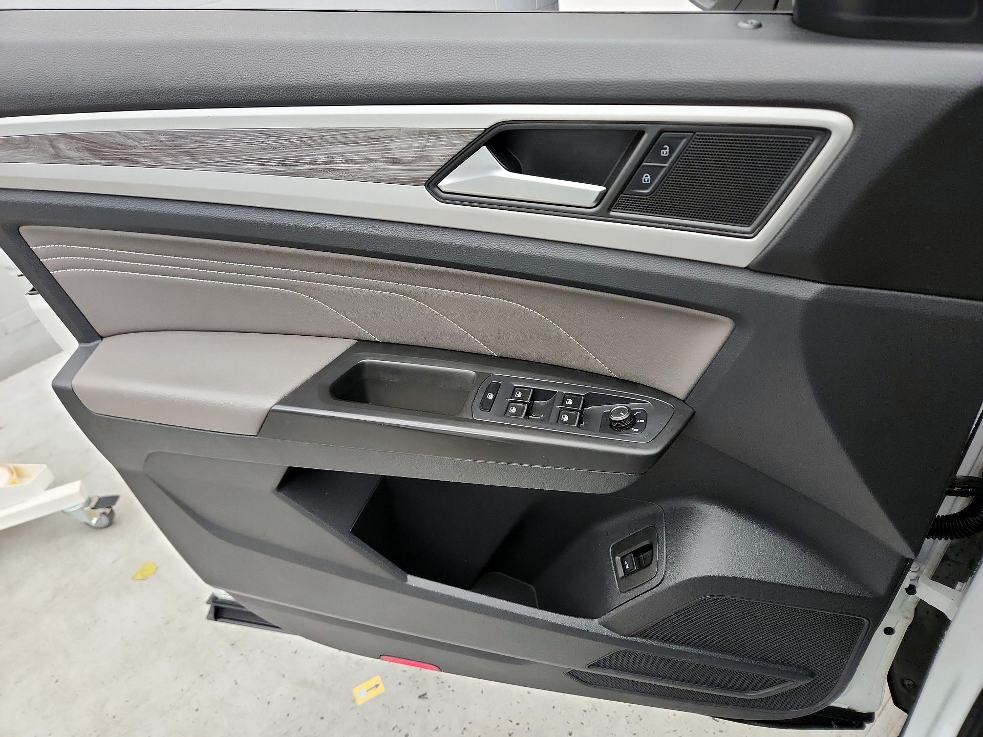 Thumbnail: 2022 Volkswagen Atlas - 12