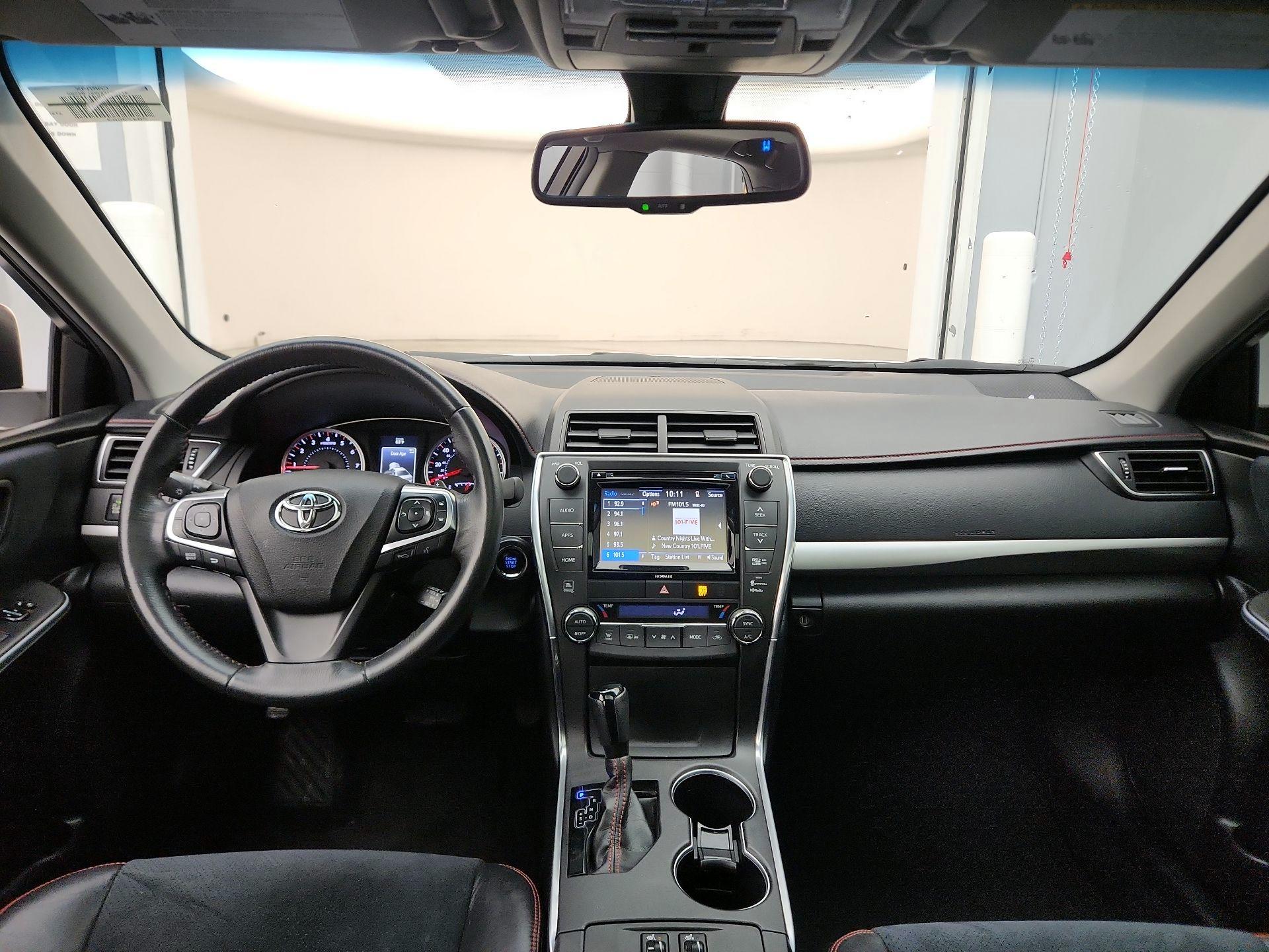 Thumbnail: 2017 Toyota Camry - 9