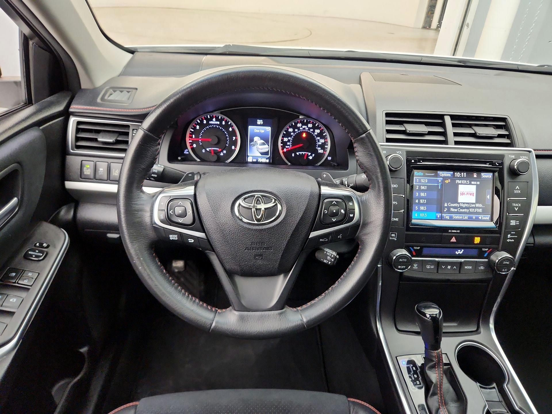 Thumbnail: 2017 Toyota Camry - 10