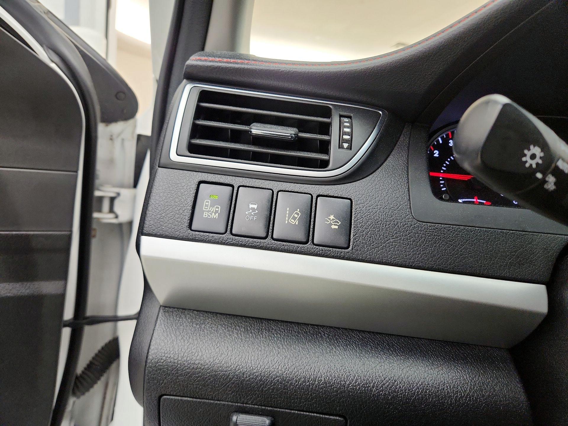 Thumbnail: 2017 Toyota Camry - 13