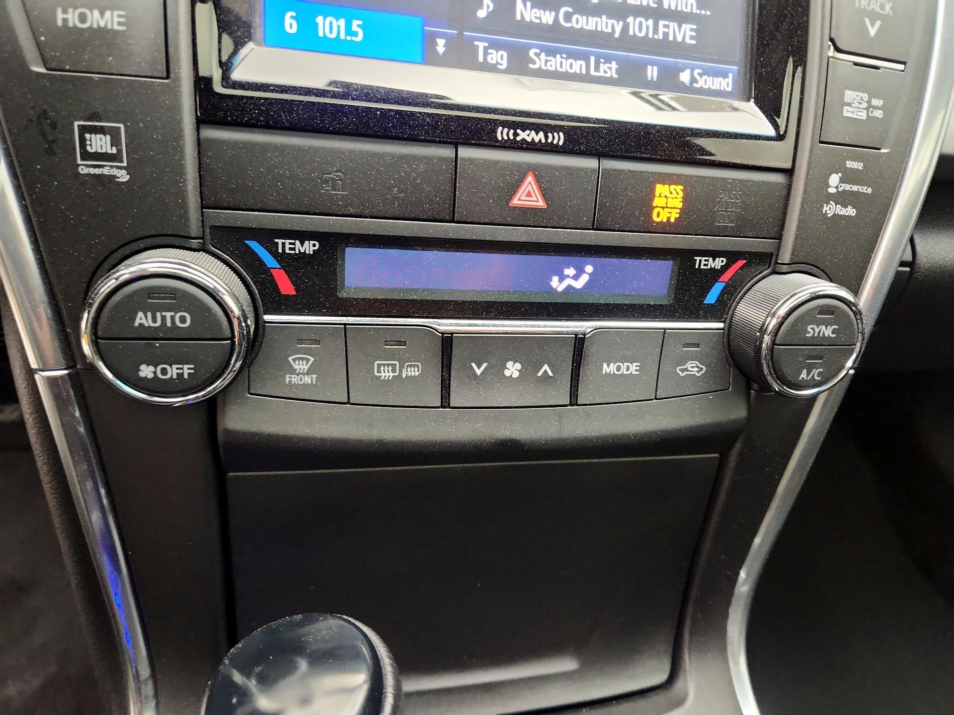 Thumbnail: 2017 Toyota Camry - 16