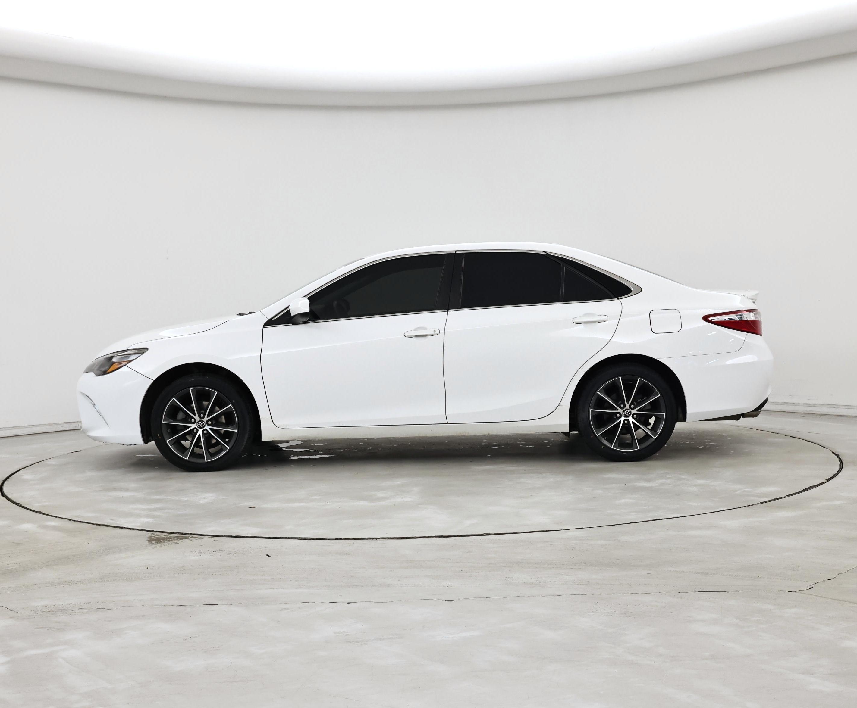 Thumbnail: 2017 Toyota Camry - 3