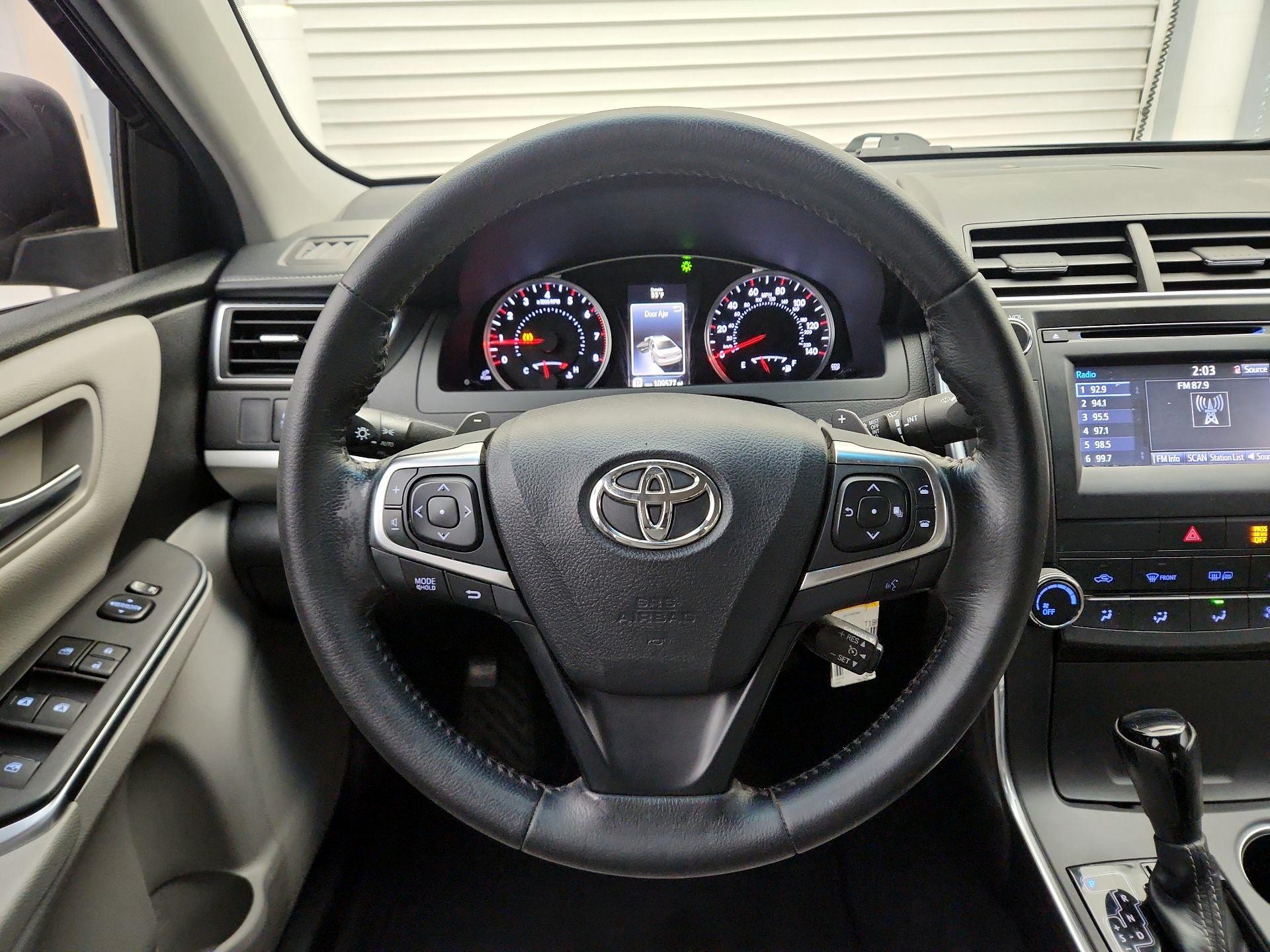 Thumbnail: 2016 Toyota Camry - 10