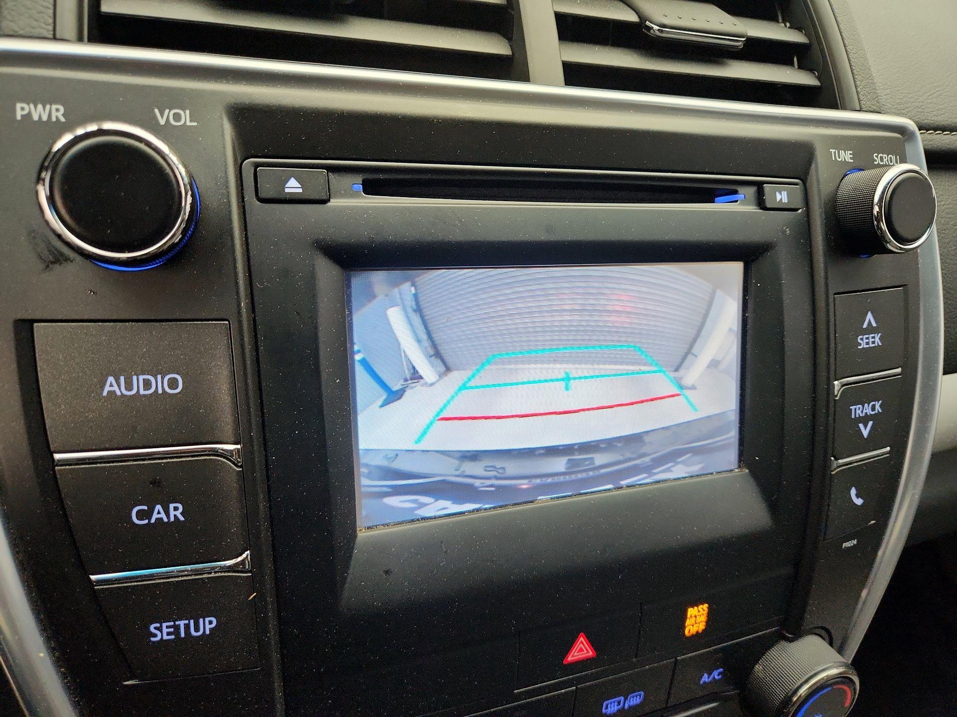 Thumbnail: 2016 Toyota Camry - 14