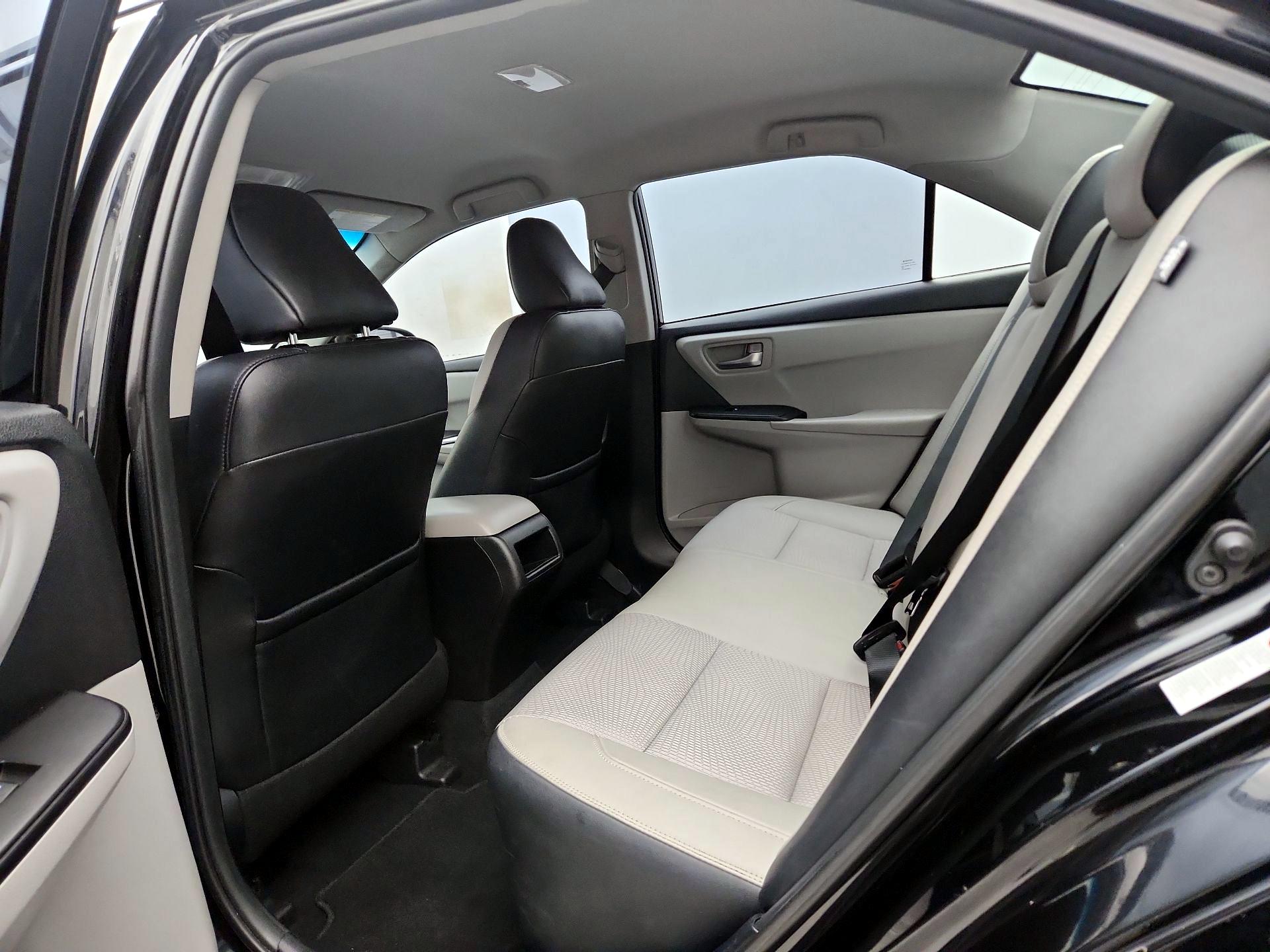 Thumbnail: 2016 Toyota Camry - 19