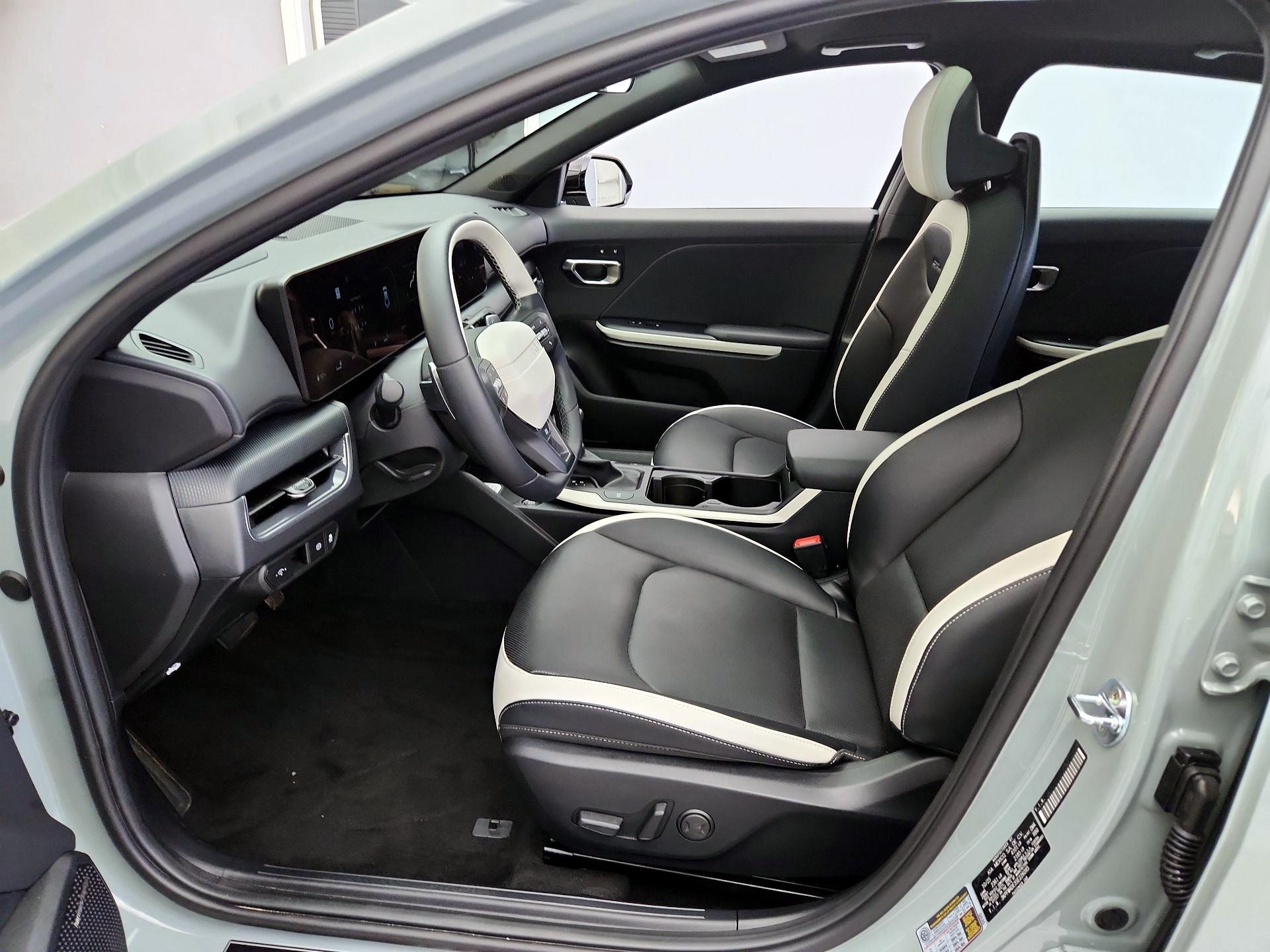 Thumbnail: 2025 Kia K4 - 11