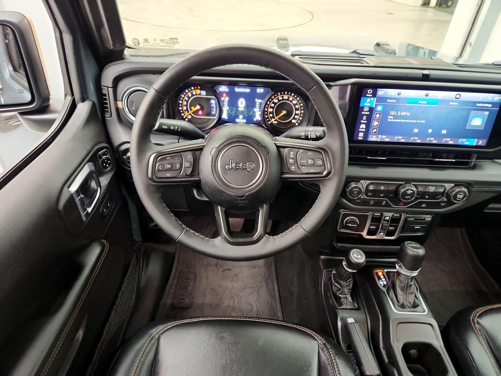 Thumbnail: 2025 Jeep Gladiator - 10