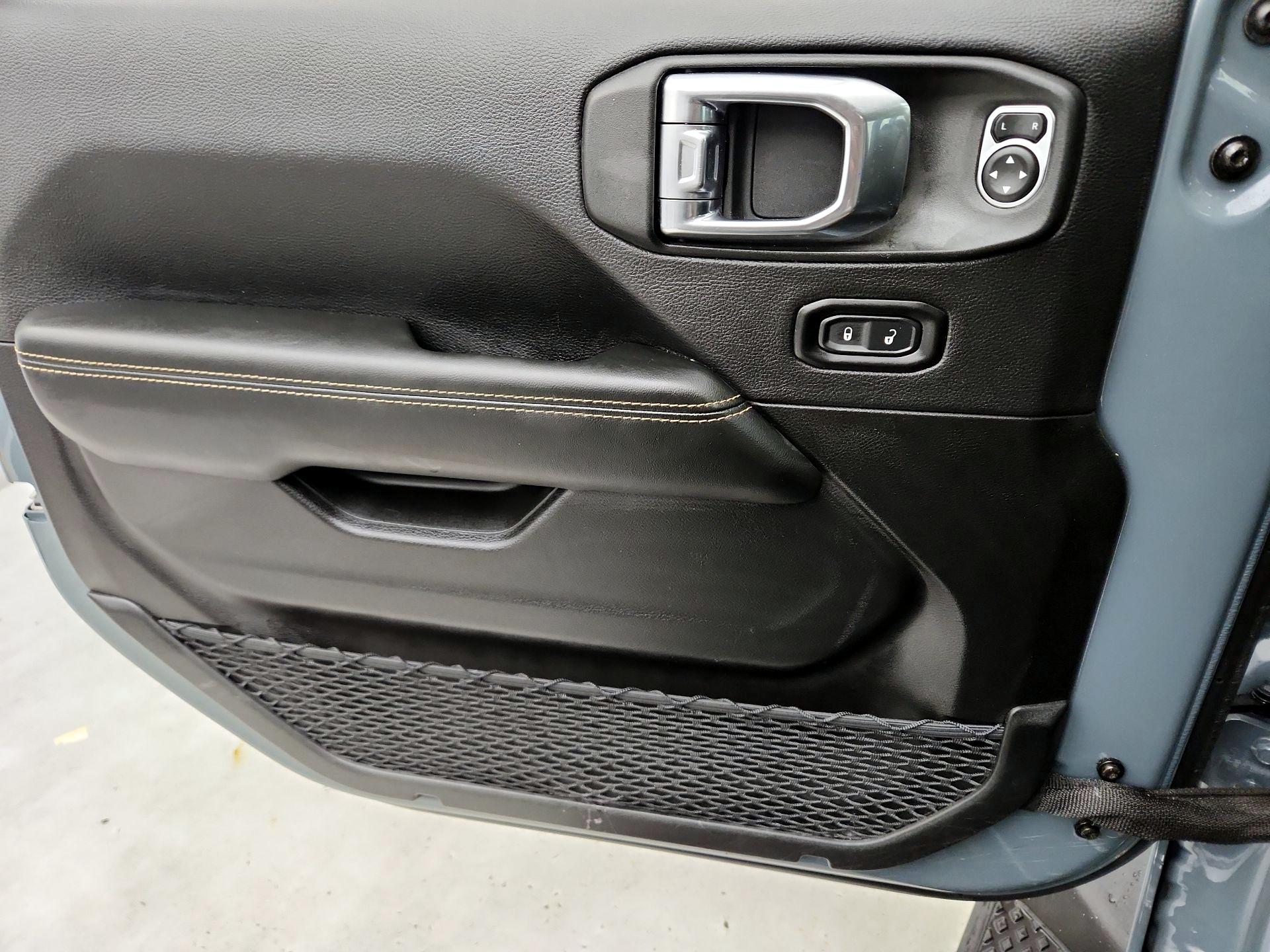 Thumbnail: 2025 Jeep Gladiator - 12