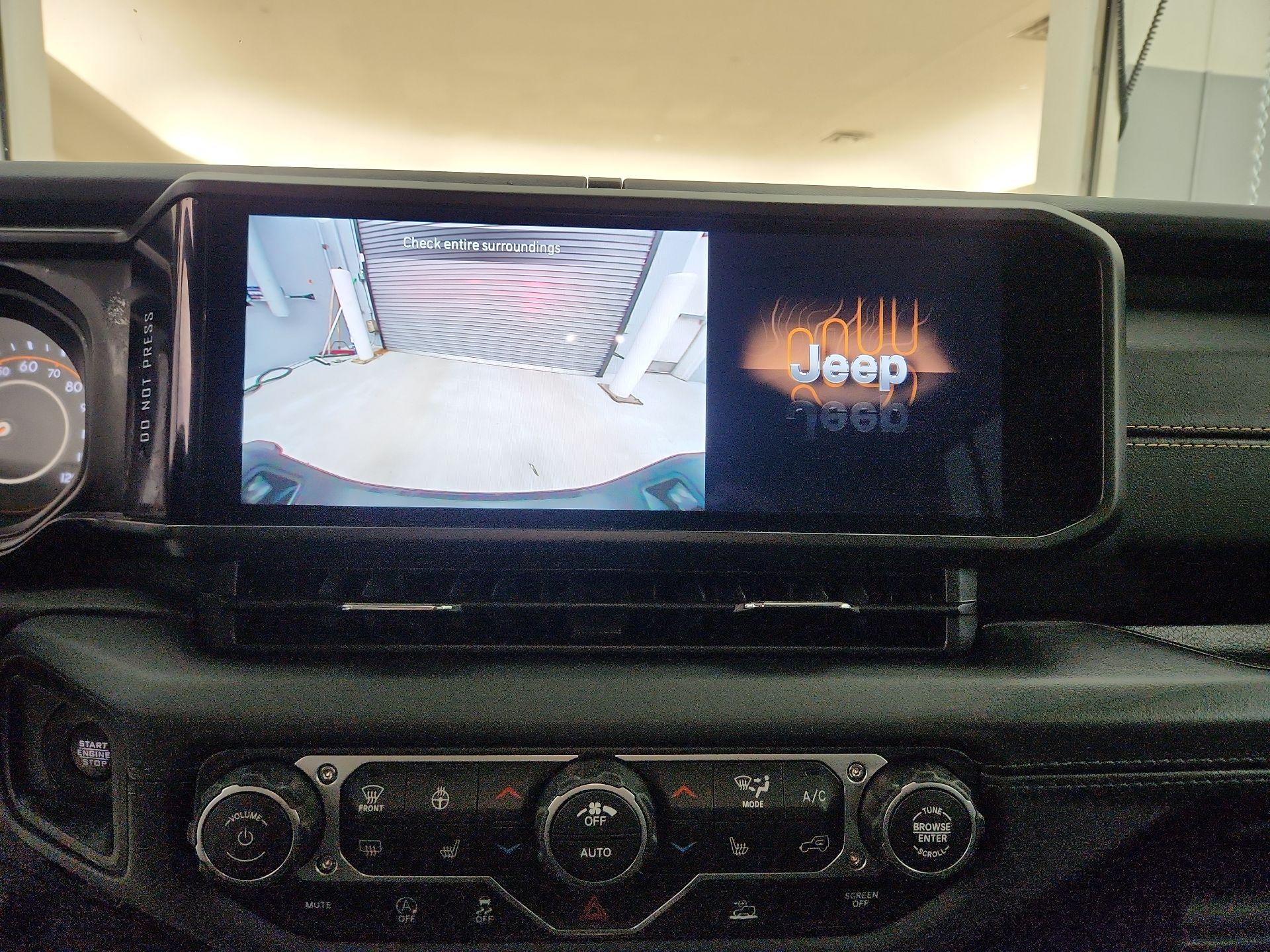 Thumbnail: 2025 Jeep Gladiator - 14