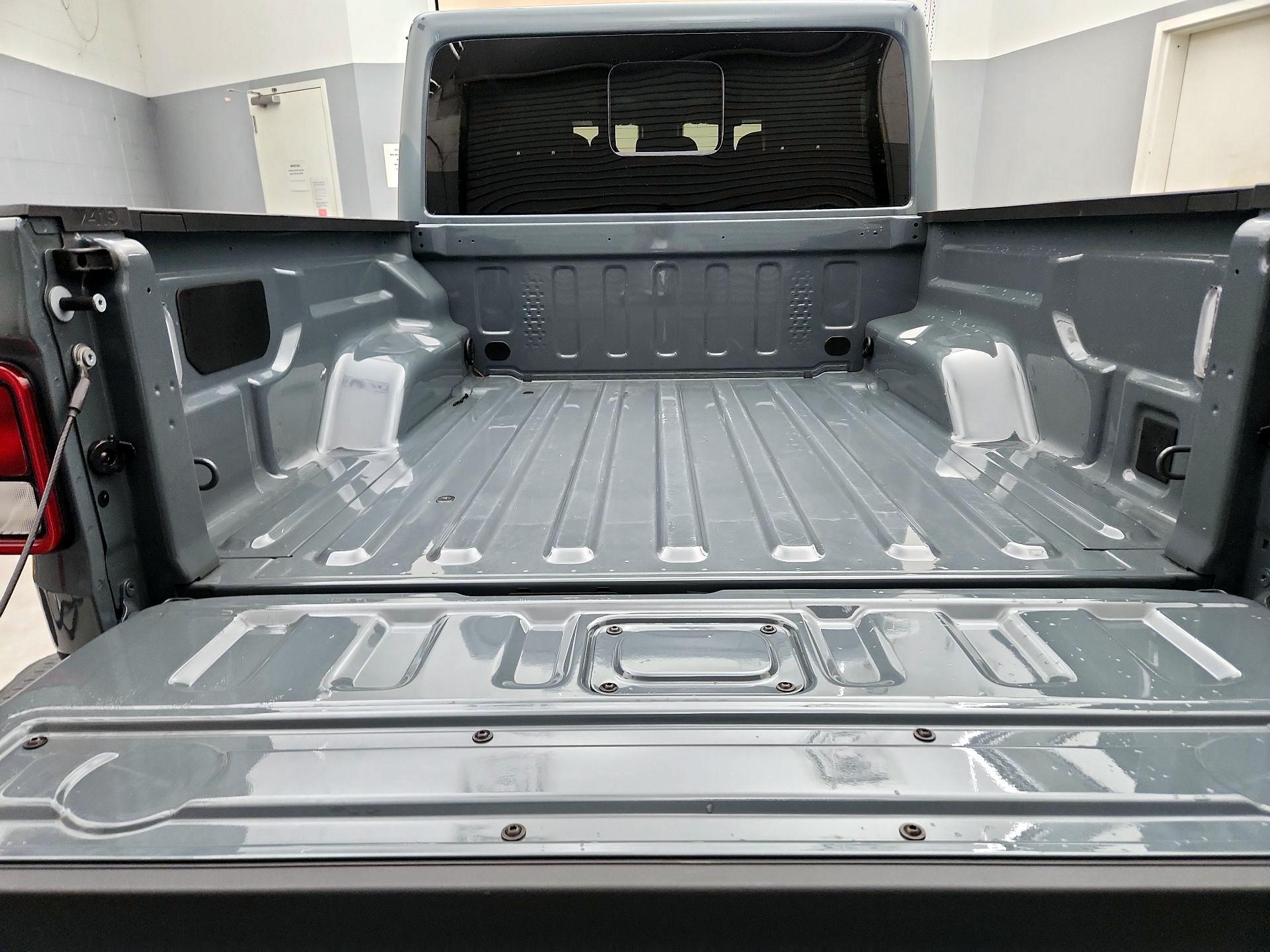 Thumbnail: 2025 Jeep Gladiator - 20