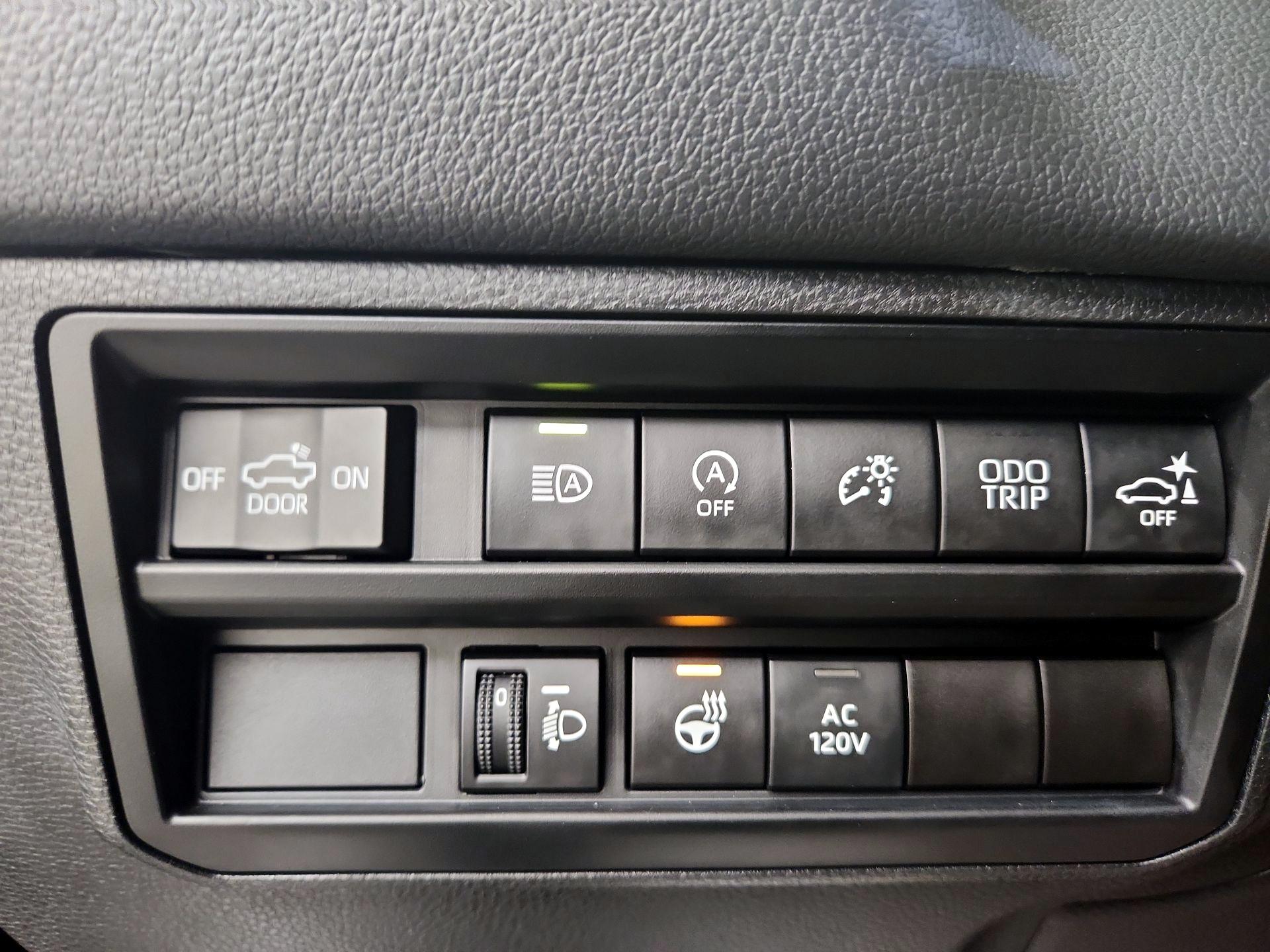 Thumbnail: 2023 Toyota Tundra - 11