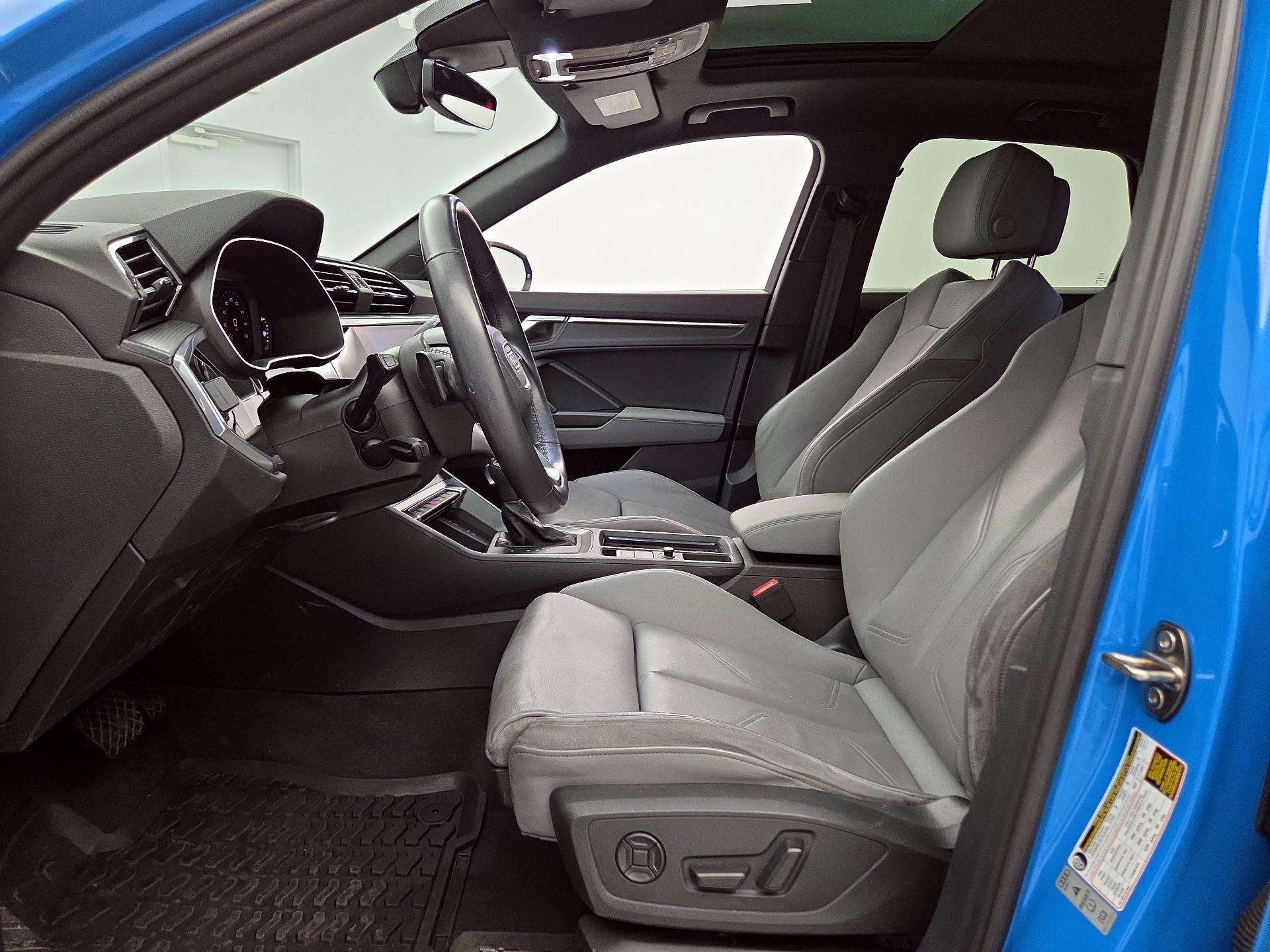 Thumbnail: 2022 Audi Q3 - 11