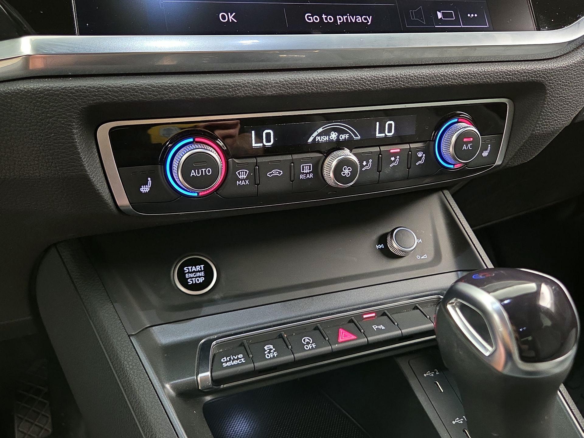 Thumbnail: 2022 Audi Q3 - 16