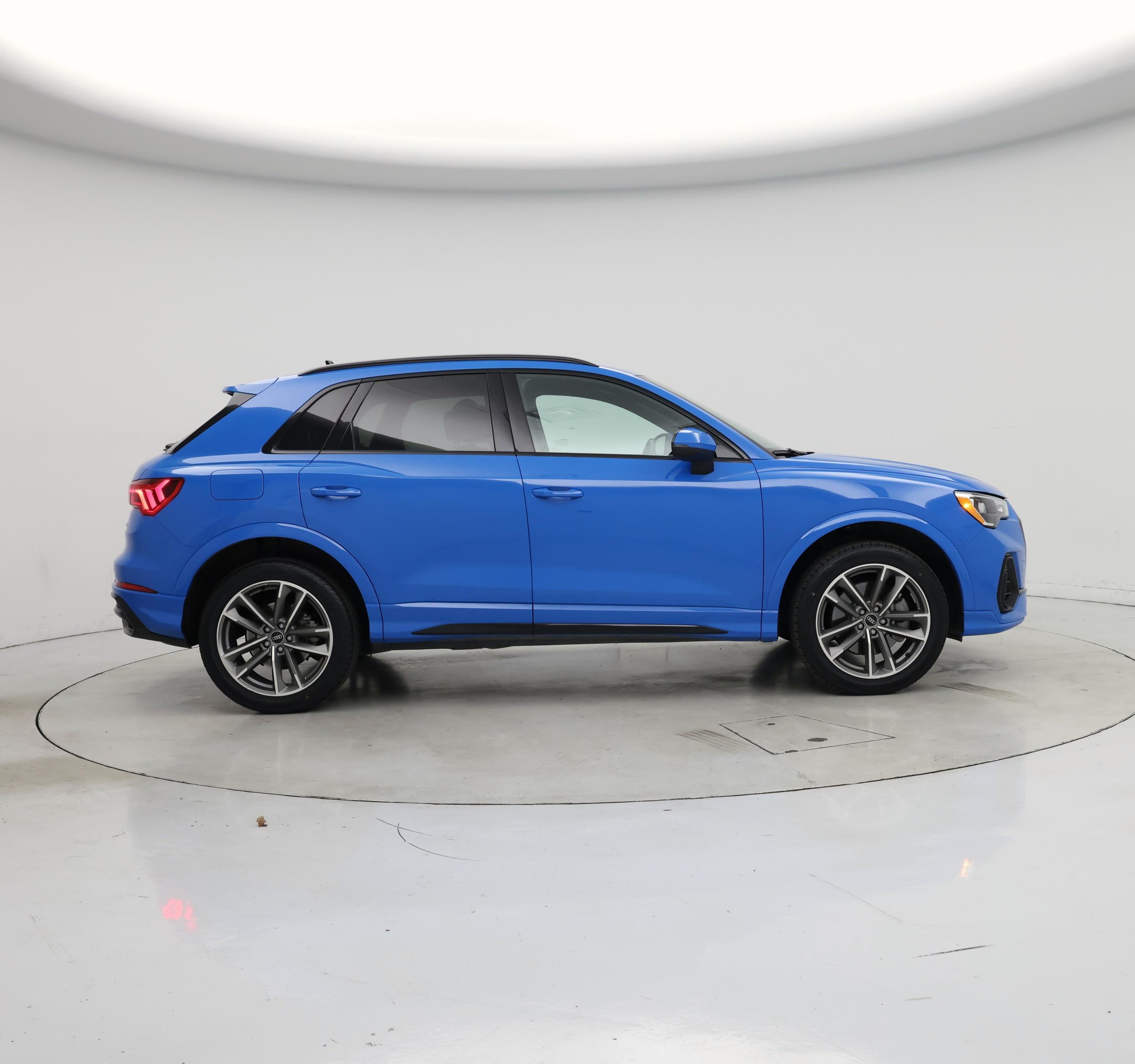 Thumbnail: 2022 Audi Q3 - 7
