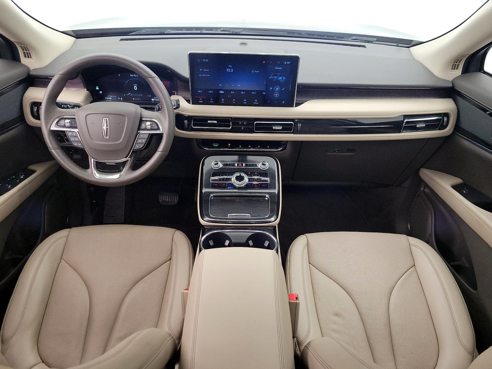 Thumbnail: 2023 Lincoln Nautilus - 9