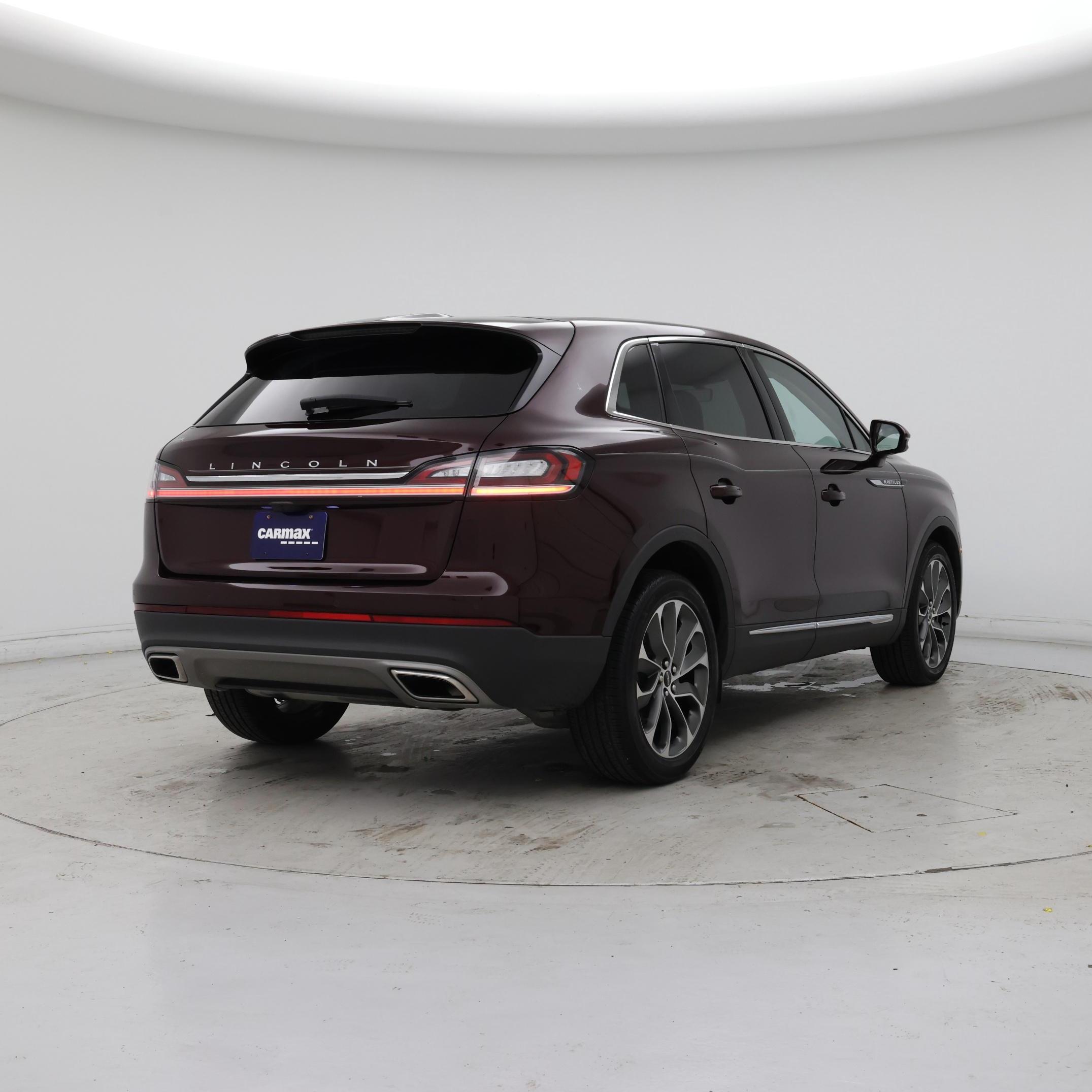 Thumbnail: 2023 Lincoln Nautilus - 8