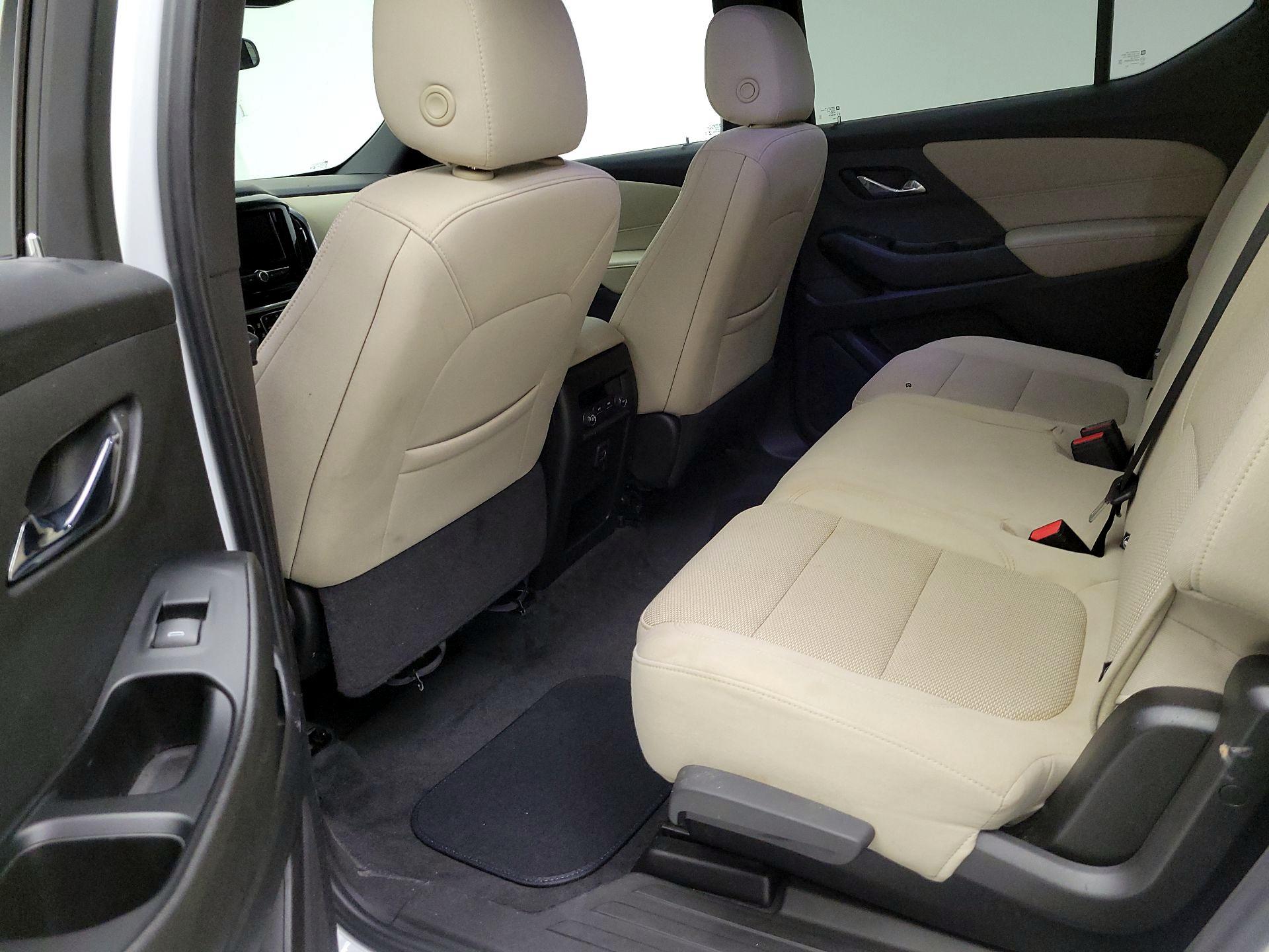 Thumbnail: 2023 Chevrolet Traverse - 17