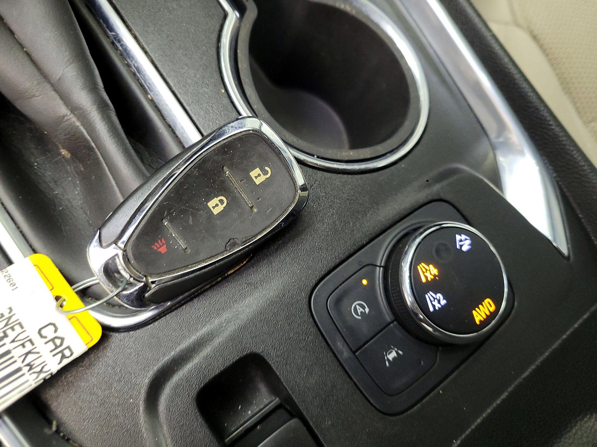 Thumbnail: 2023 Chevrolet Traverse - 20