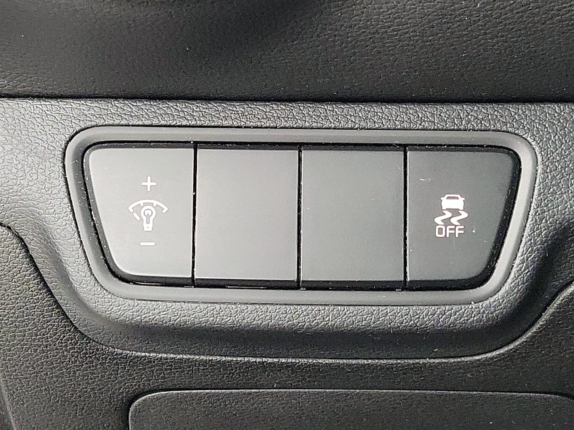 Thumbnail: 2023 Kia Forte - 13