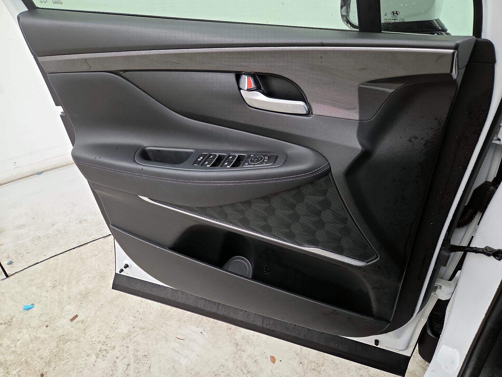 Thumbnail: 2023 Hyundai Santa Fe - 12