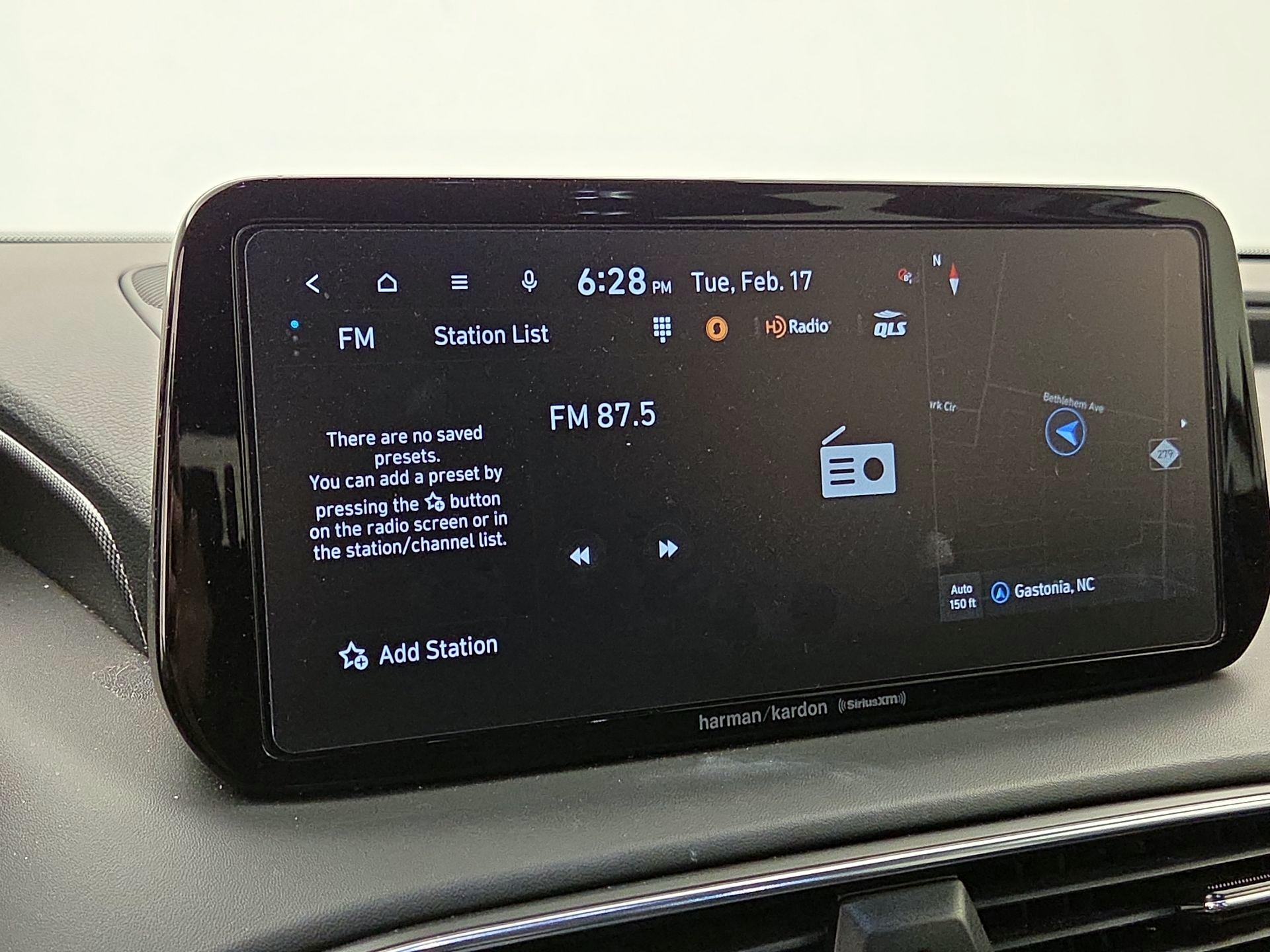 Thumbnail: 2023 Hyundai Santa Fe - 16