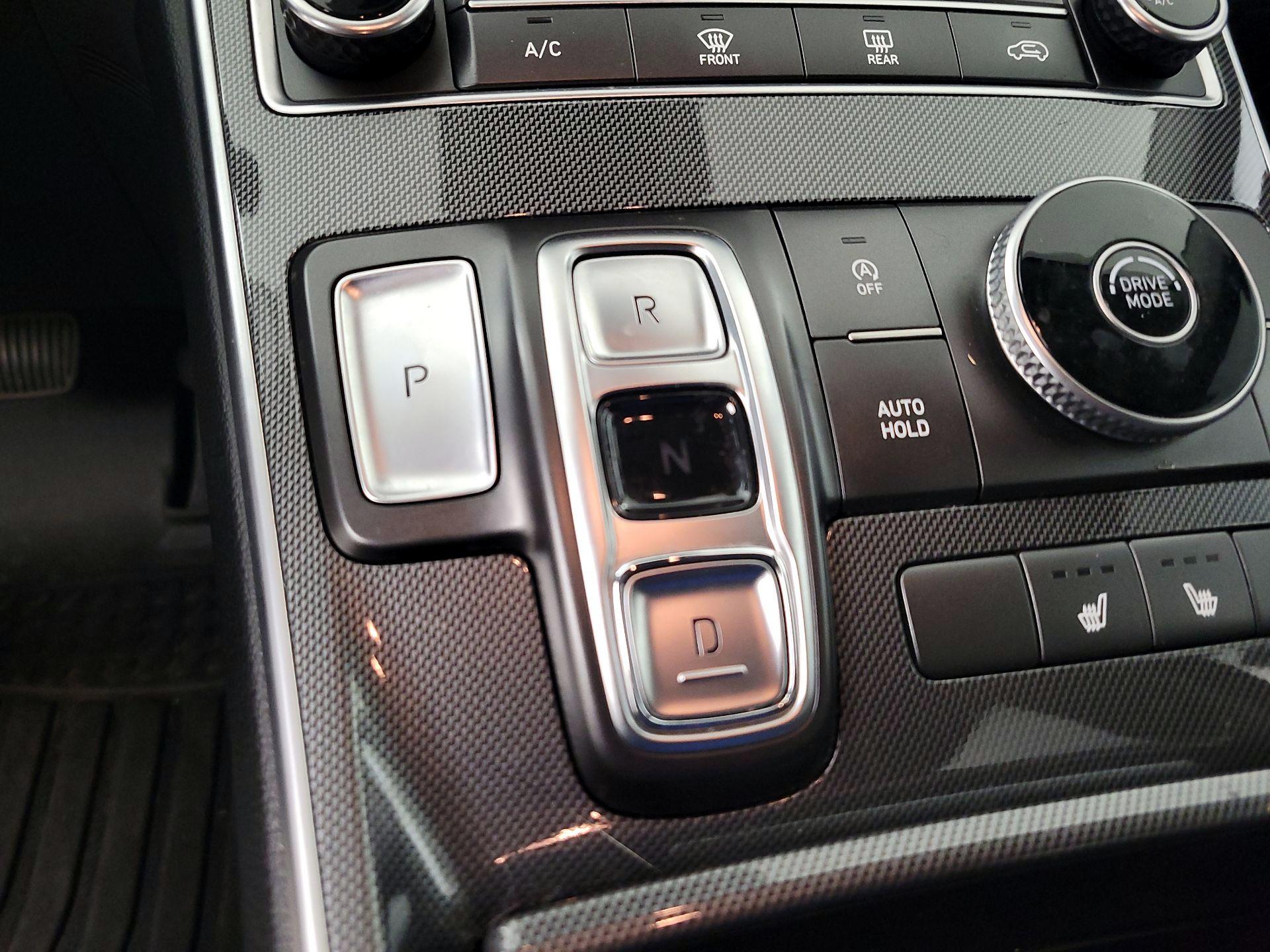 Thumbnail: 2021 Hyundai Santa Fe - 17