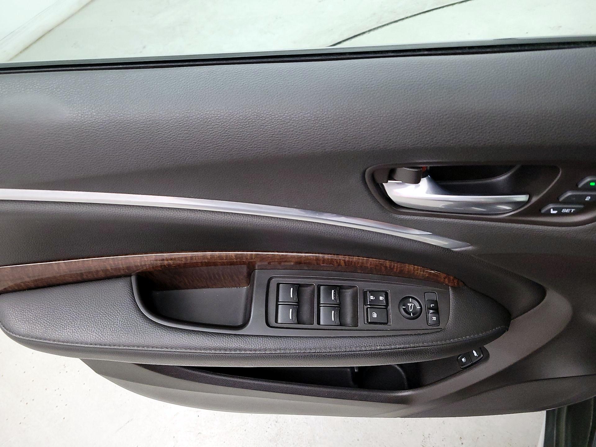 Thumbnail: 2020 Acura MDX - 12